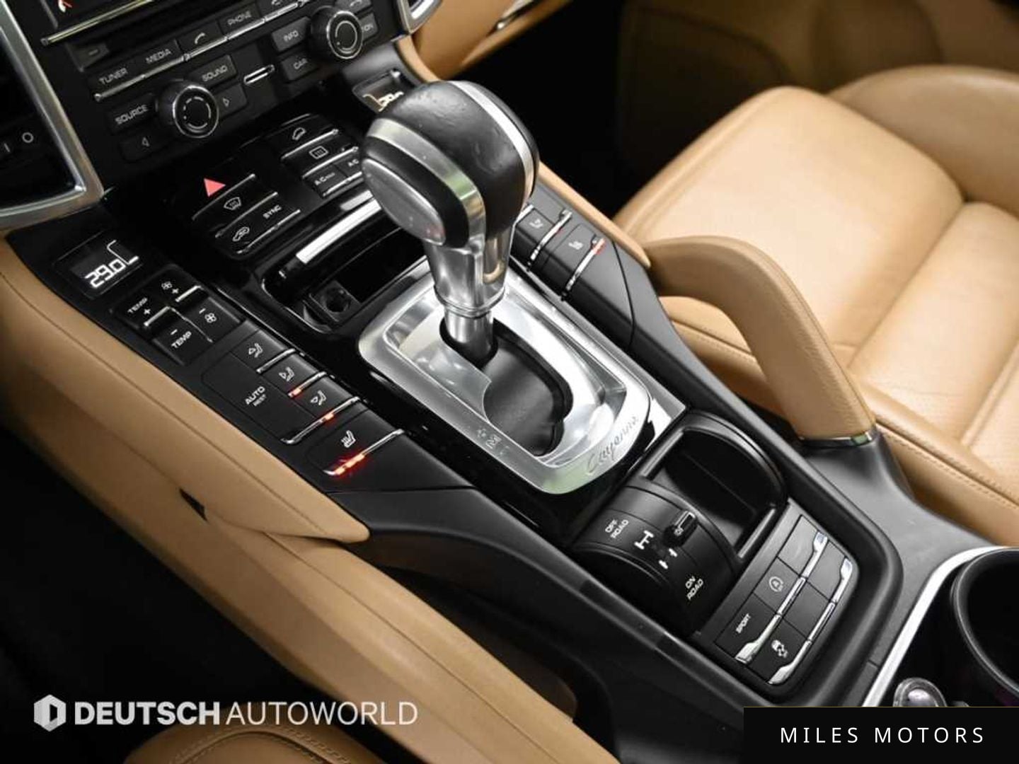 Porsche Cayenne 2015 — миниатюра 9