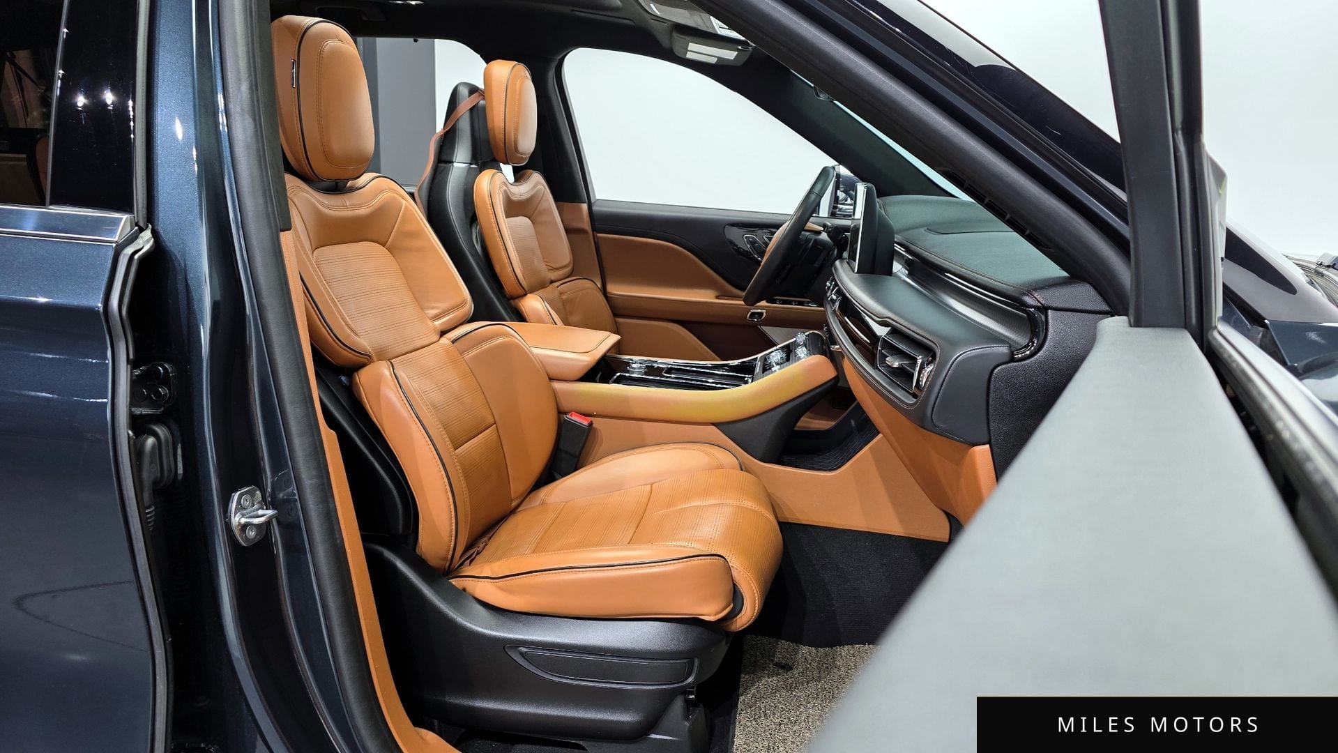 Lincoln Aviator 2021 — миниатюра 11