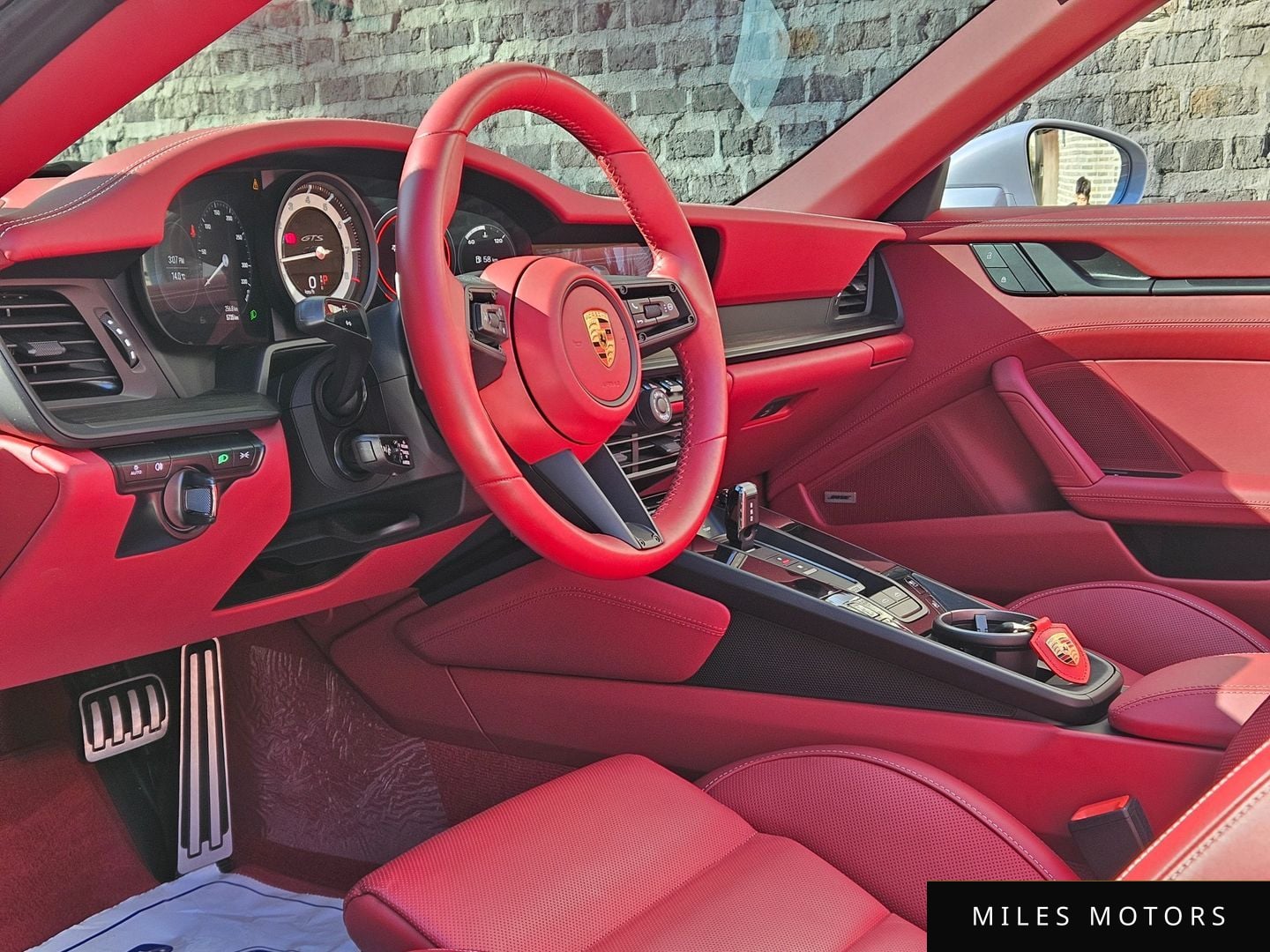Porsche 911 (992) 2024 — миниатюра 11