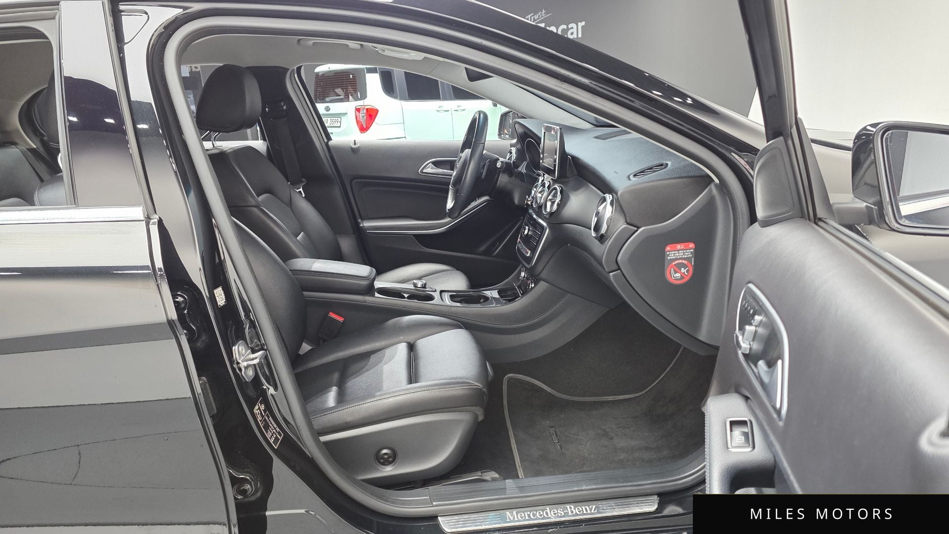 Mercedes-Benz GLA-Class X156 2018 — миниатюра 10