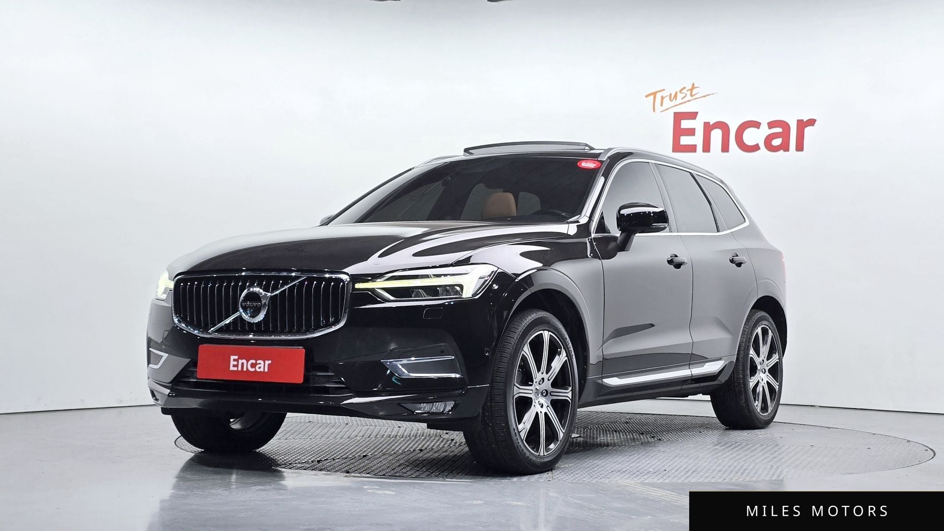 Volvo XC60 2019 — фото 1 из 12