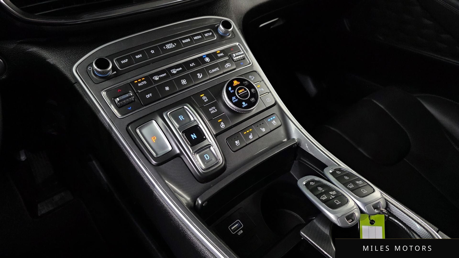 Hyundai Santafe 2022 — миниатюра 9