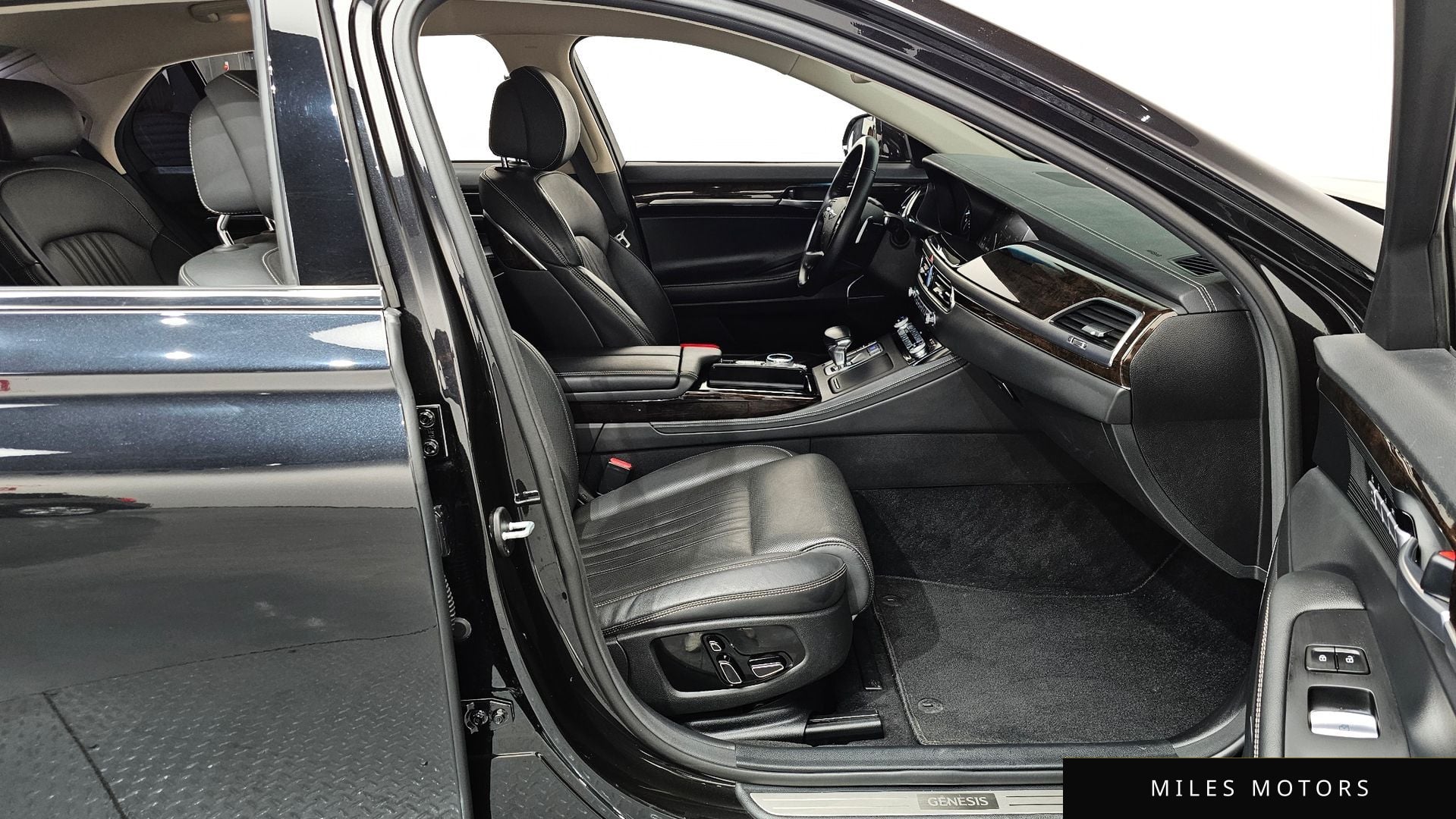 Genesis G90 2019 — миниатюра 11