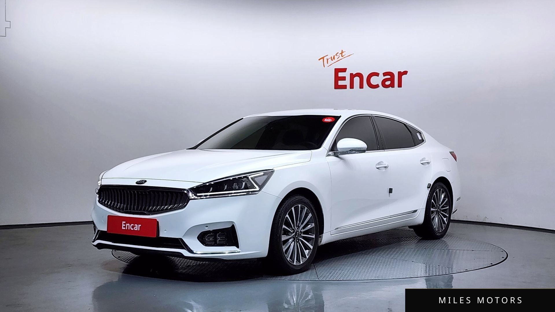 Kia K7 2017 — фото 1 из 12