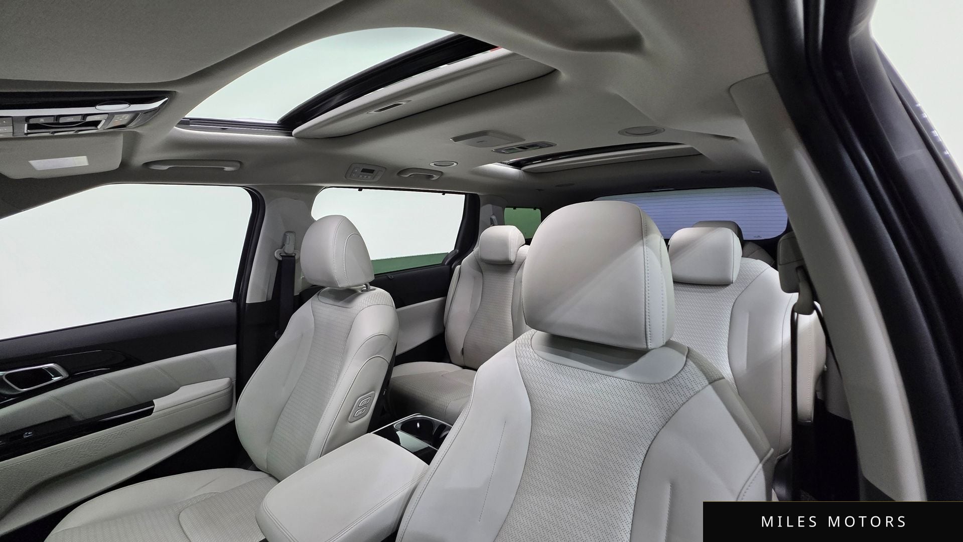 Kia Carnival 2021 — миниатюра 11