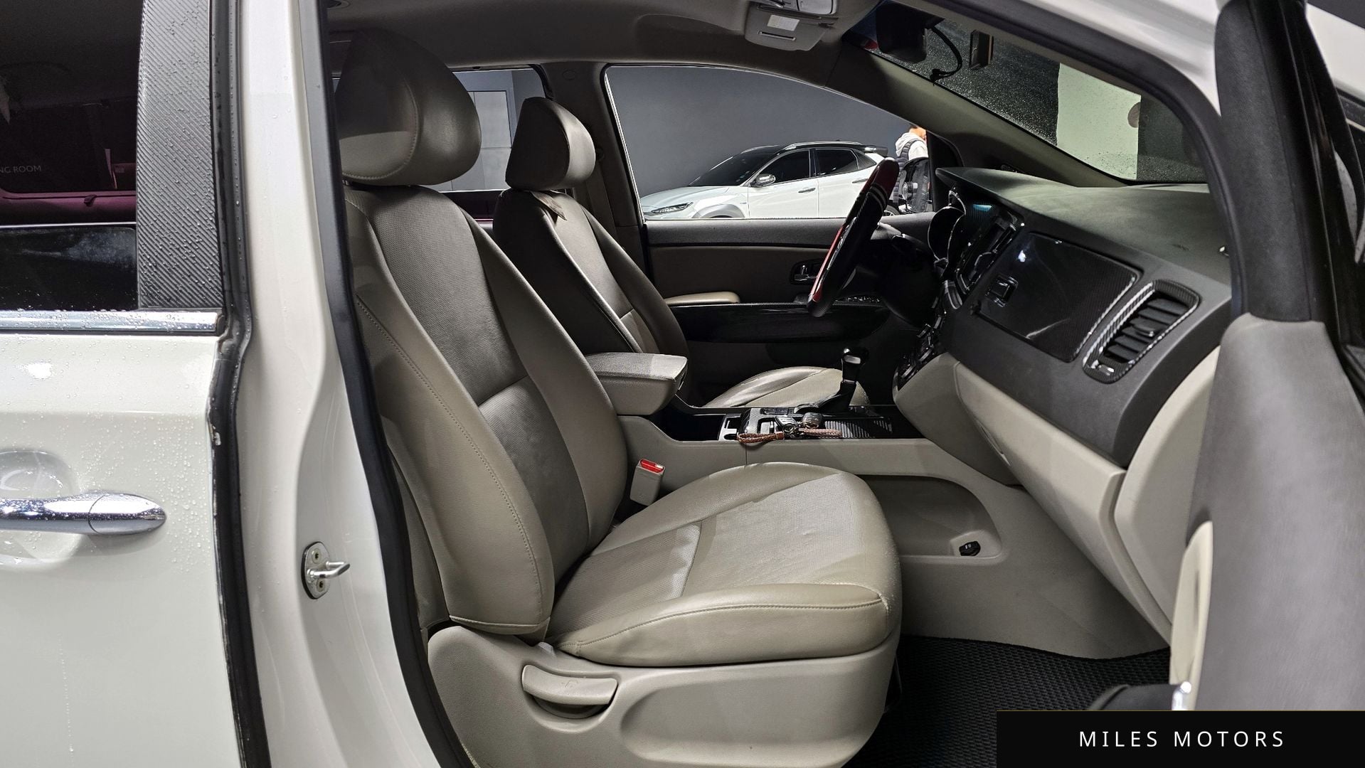 Kia Canival 2018 — миниатюра 10