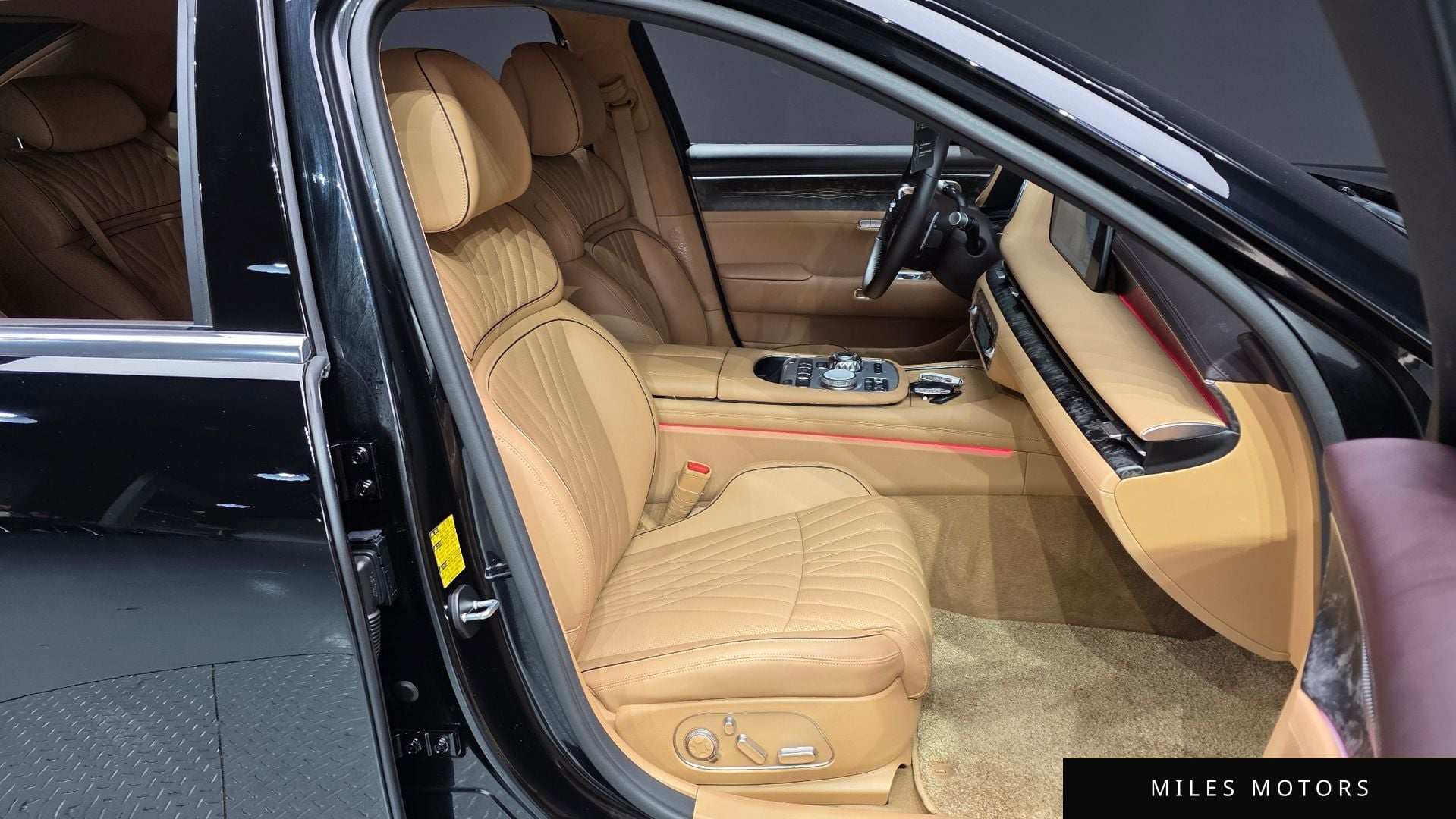 Genesis G90 (RS4) 2023 — миниатюра 10