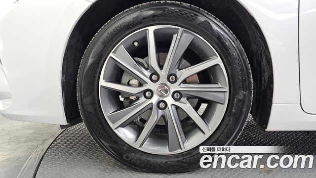 Лексус ES300h 2016 — миниатюра 5