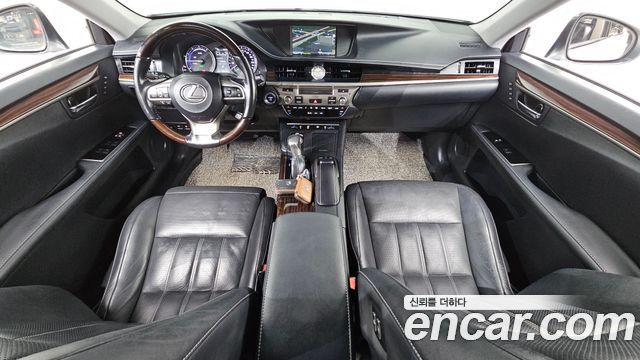 Лексус ES300h 2016 — миниатюра 7
