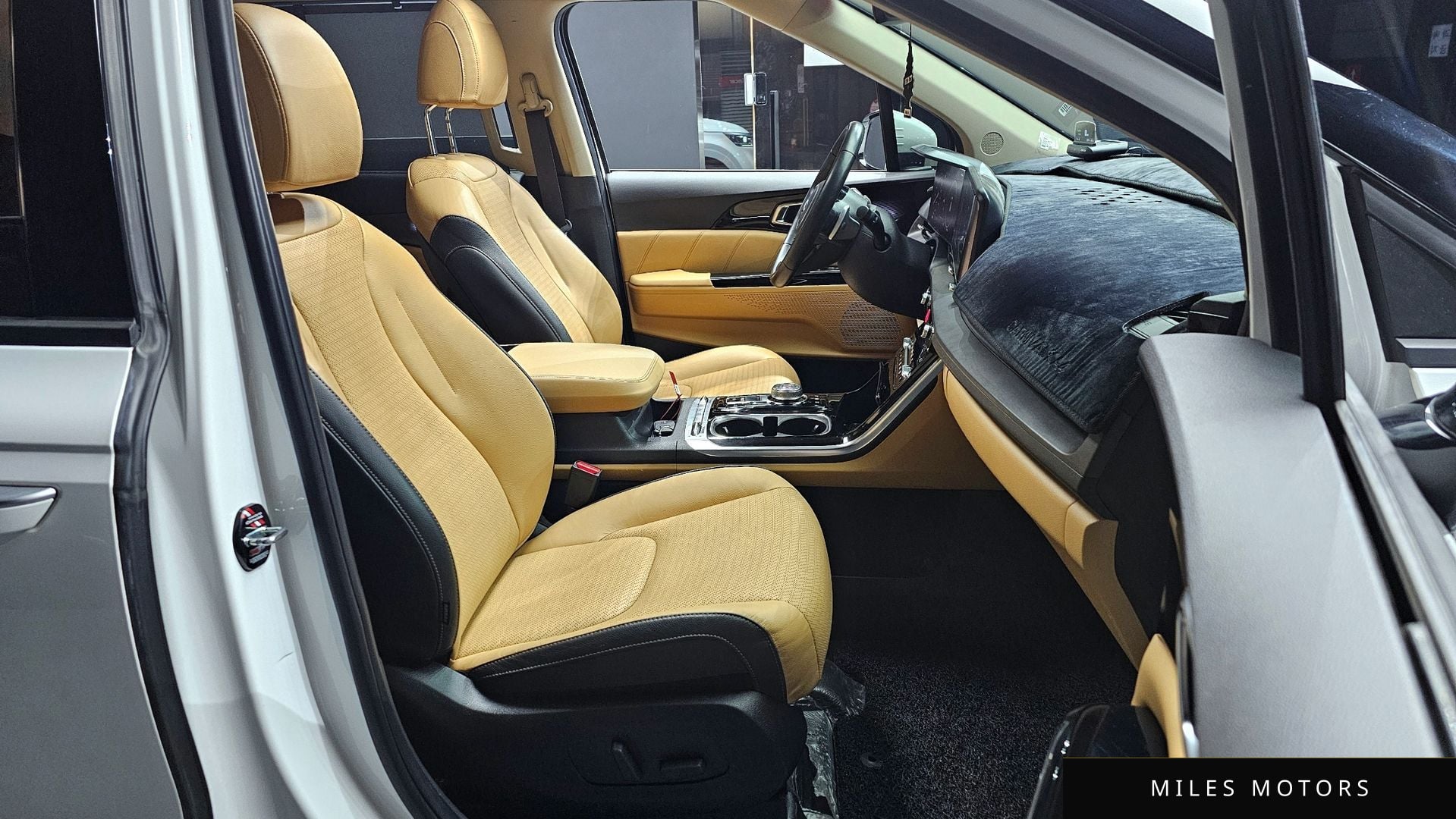 Kia Carnival 2021 — миниатюра 10