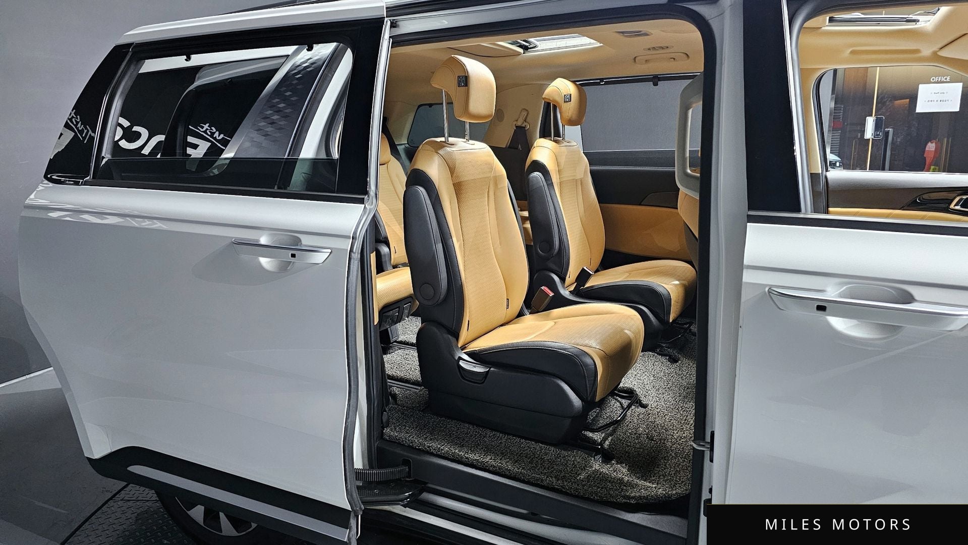 Kia Carnival 2021 — миниатюра 12