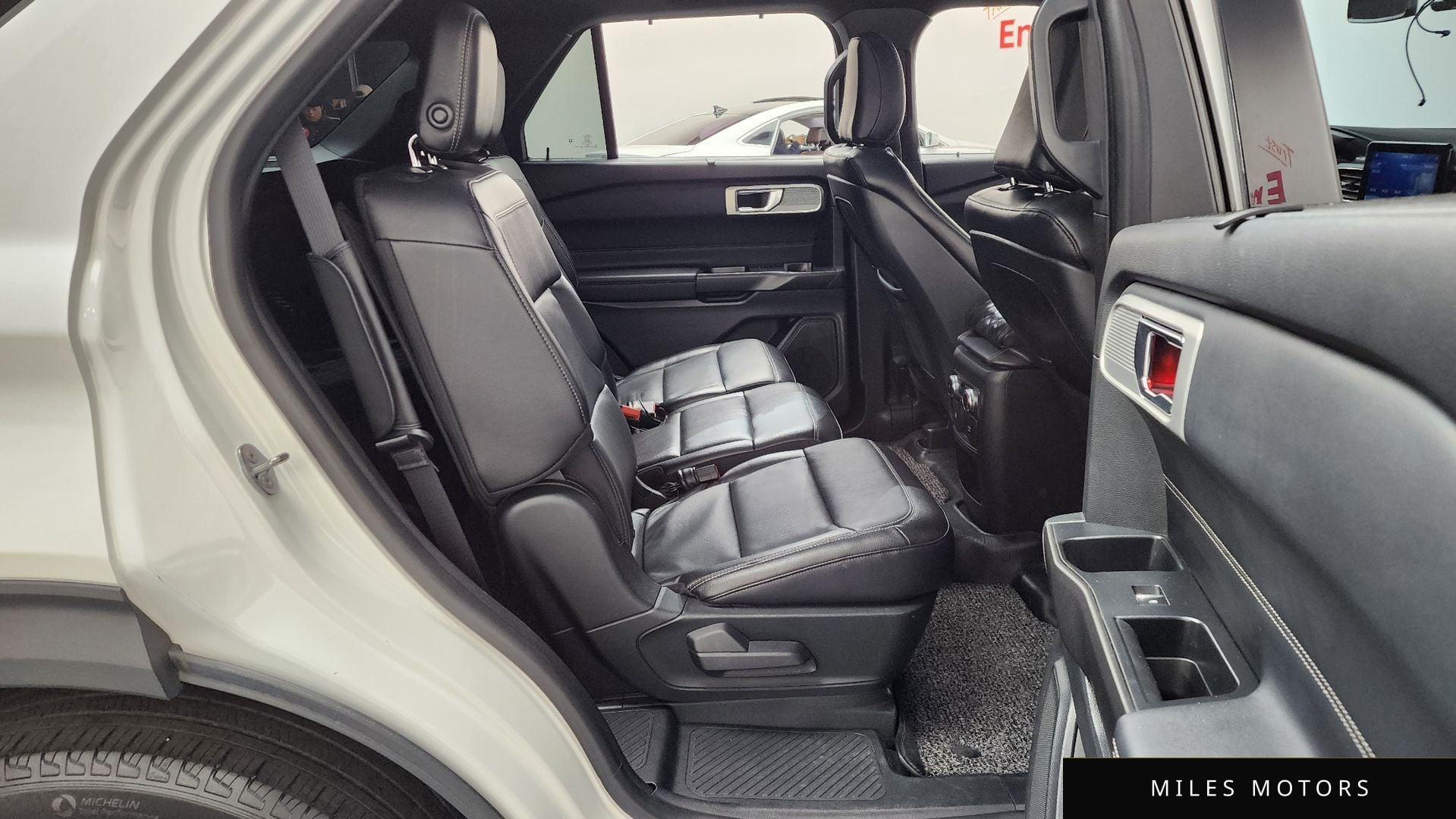 Ford Explorer 2020 — миниатюра 12