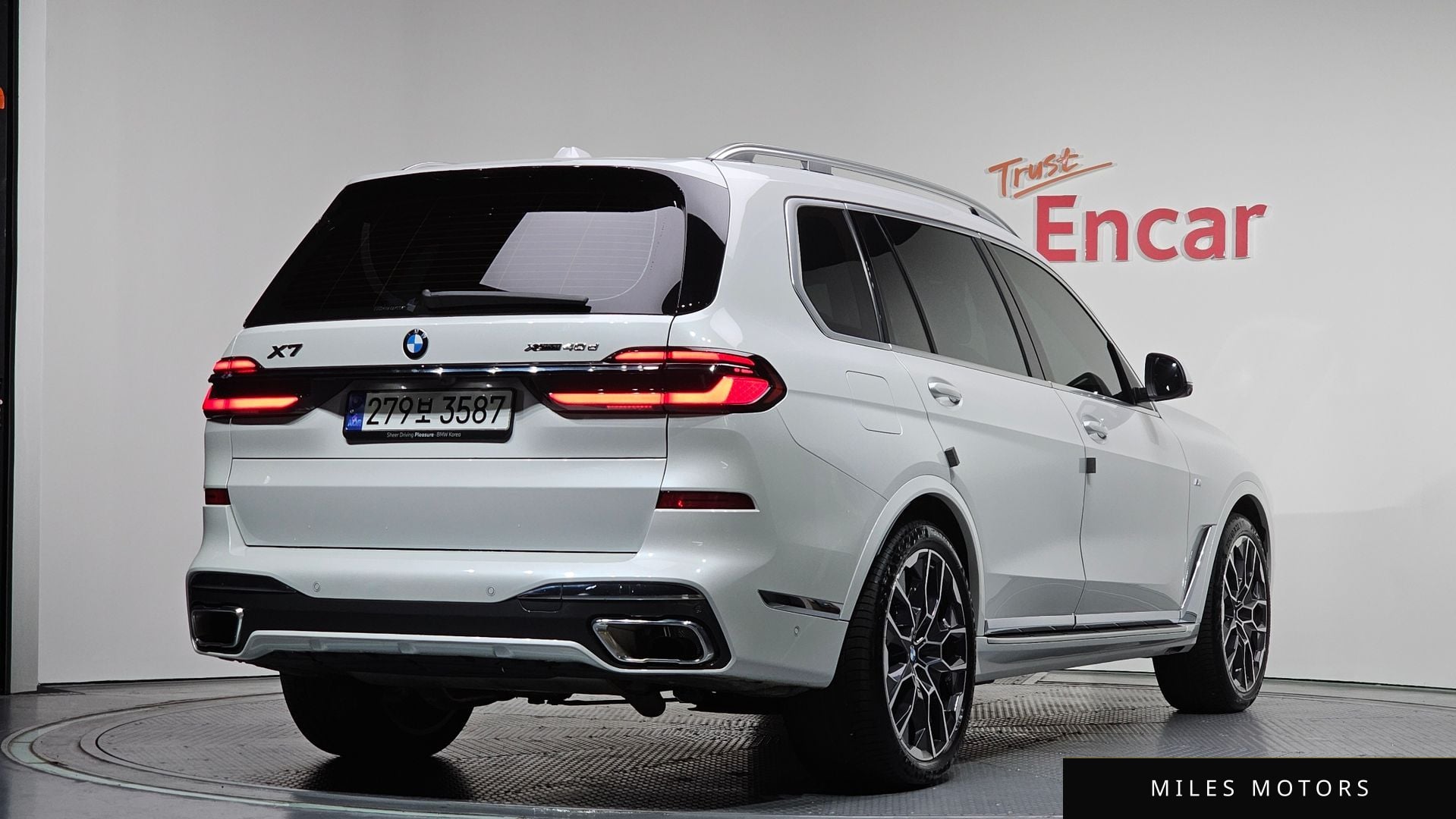 BMW X7 (G07) 2024 — миниатюра 2