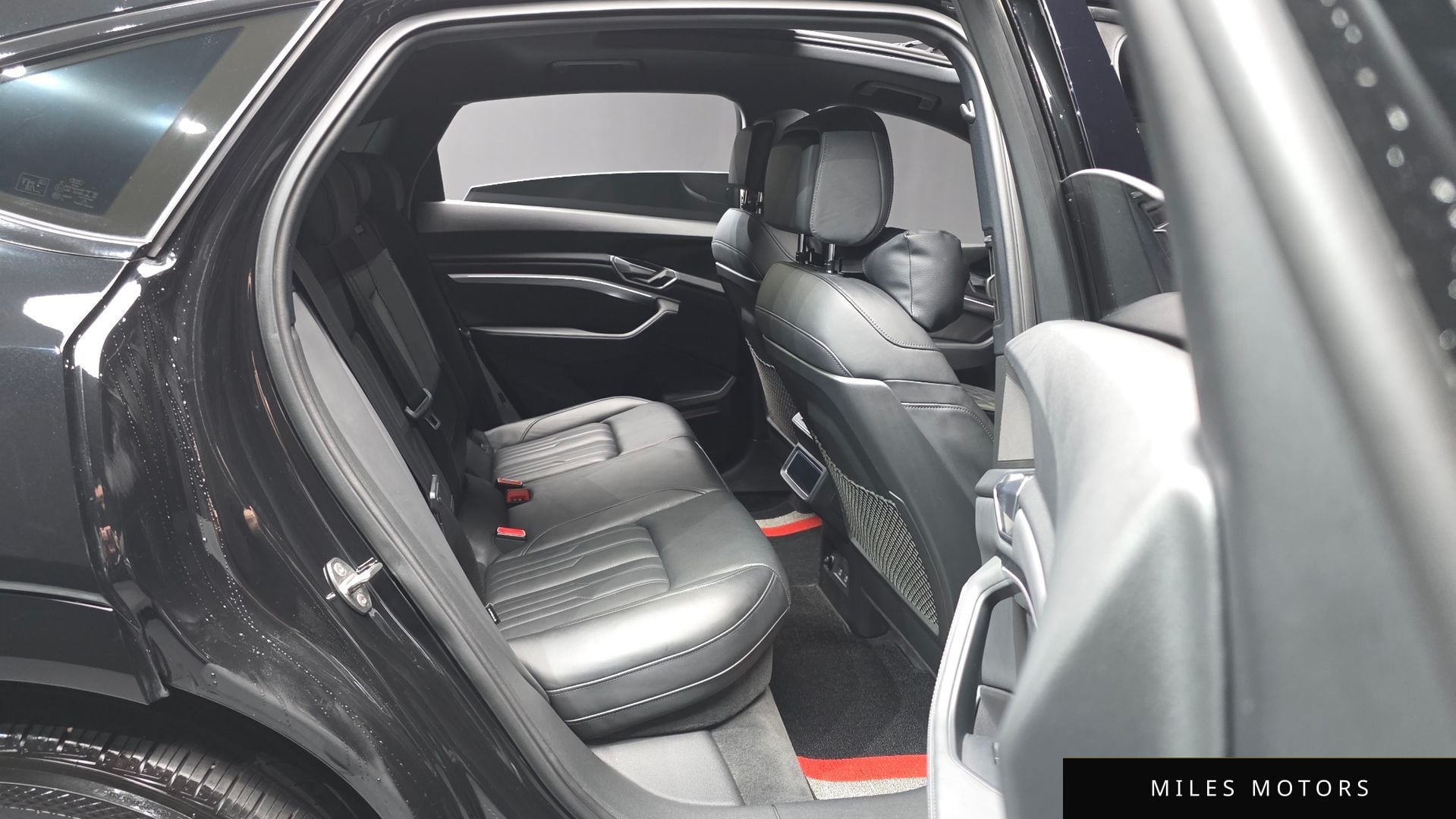 Audi e-tron 2022 — миниатюра 12
