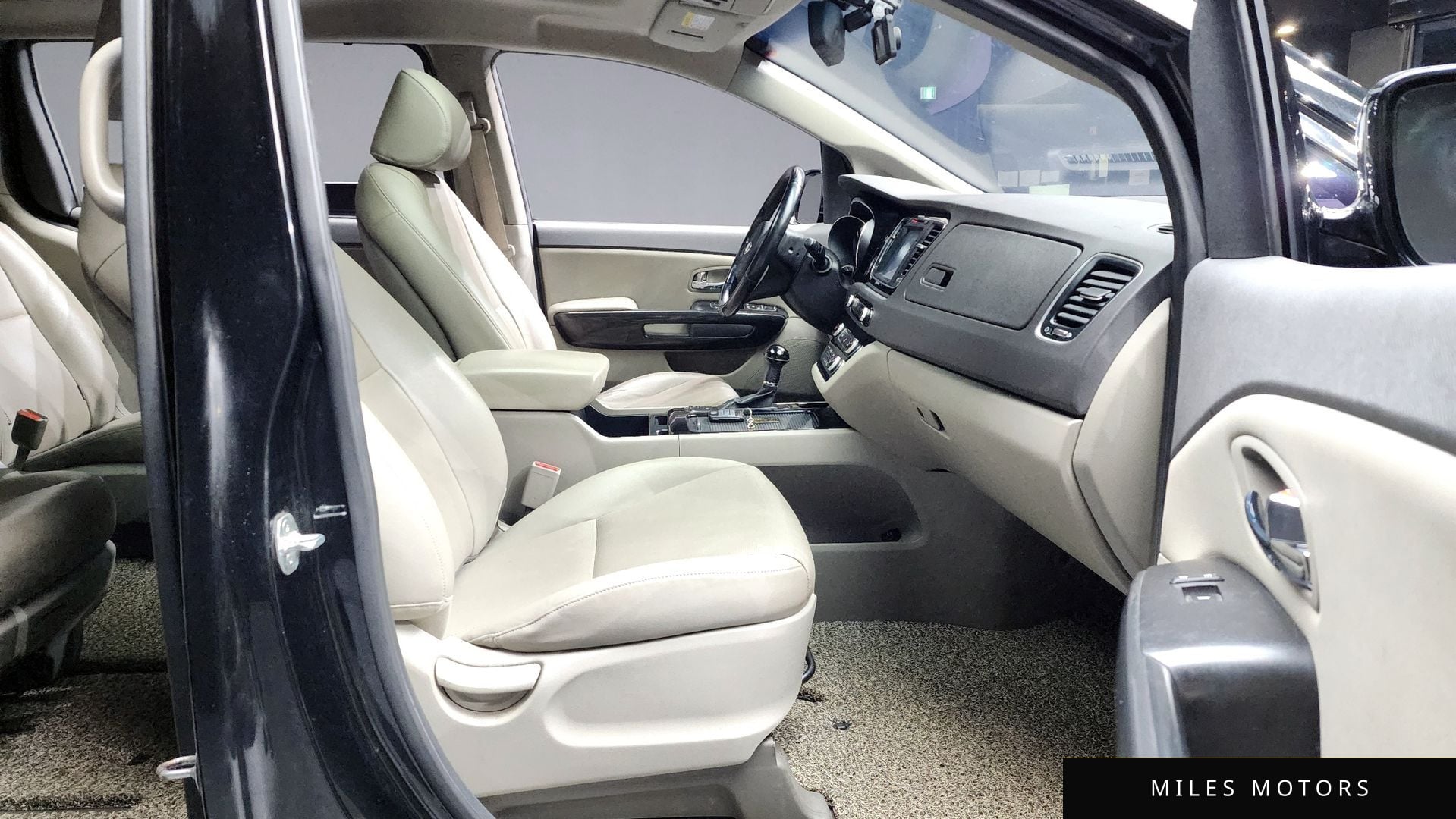Kia Canival 2016 — миниатюра 10