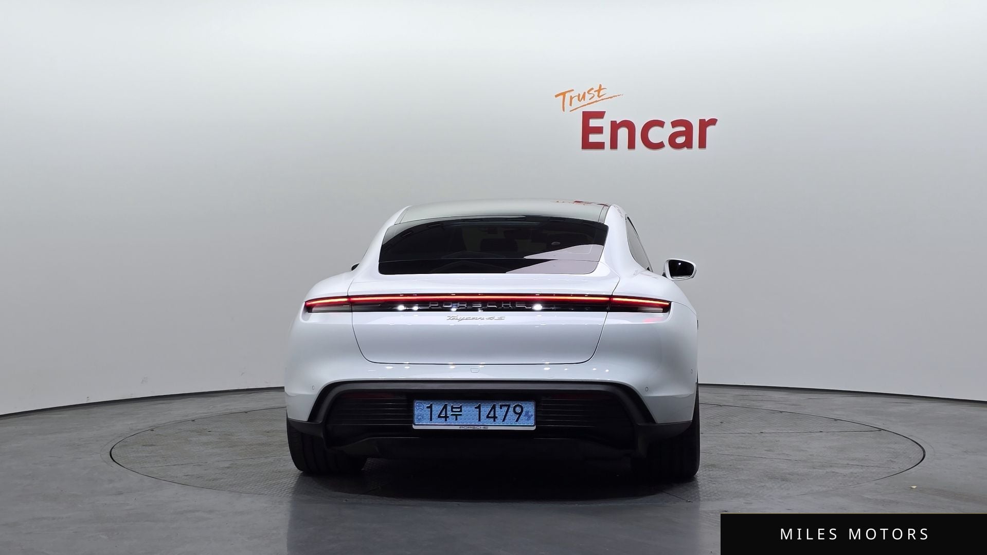 Porsche Taycan 2025 — миниатюра 4