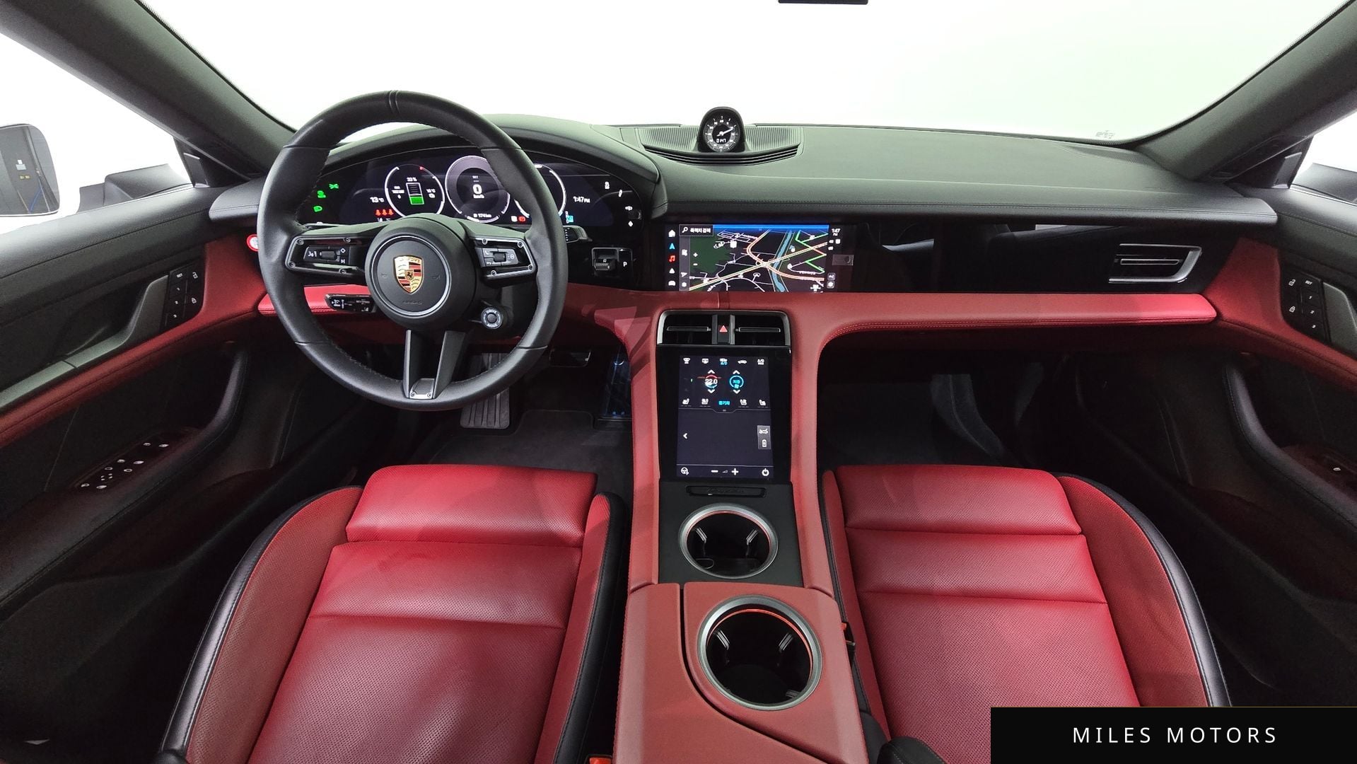 Porsche Taycan 2025 — миниатюра 7