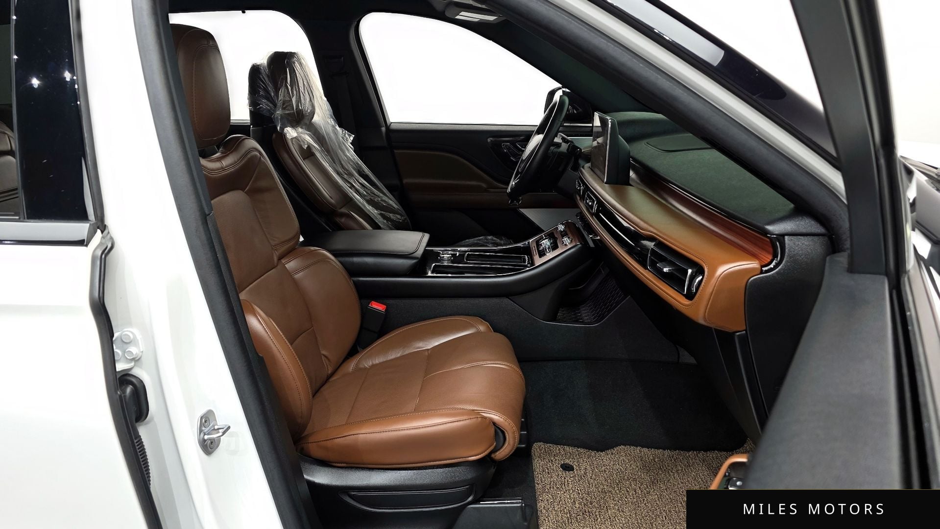 Lincoln Aviator 2023 — миниатюра 11