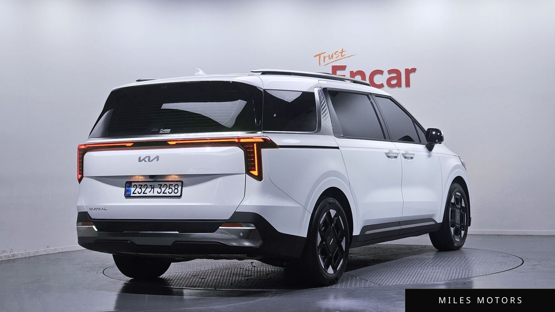 Kia Canival 2024 — миниатюра 2