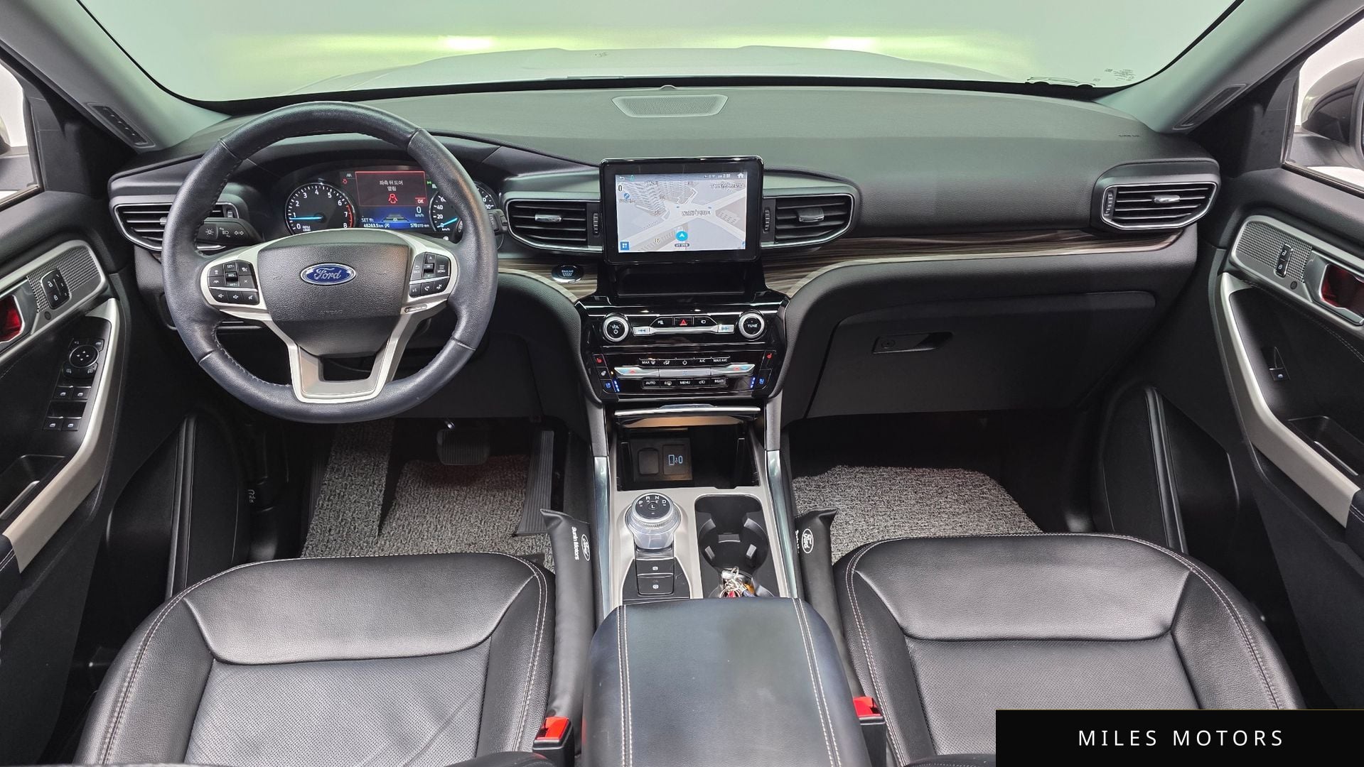 Ford Explorer 2022 — миниатюра 7