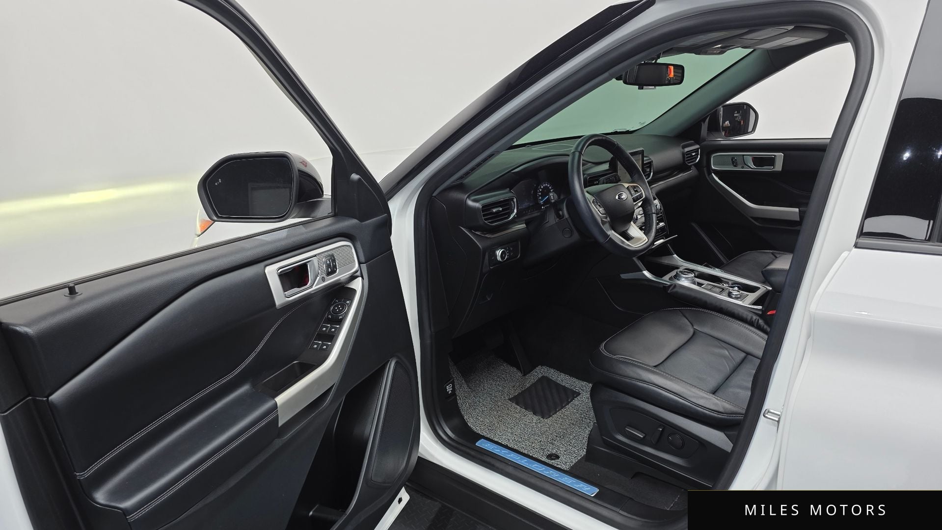 Ford Explorer 2022 — миниатюра 11