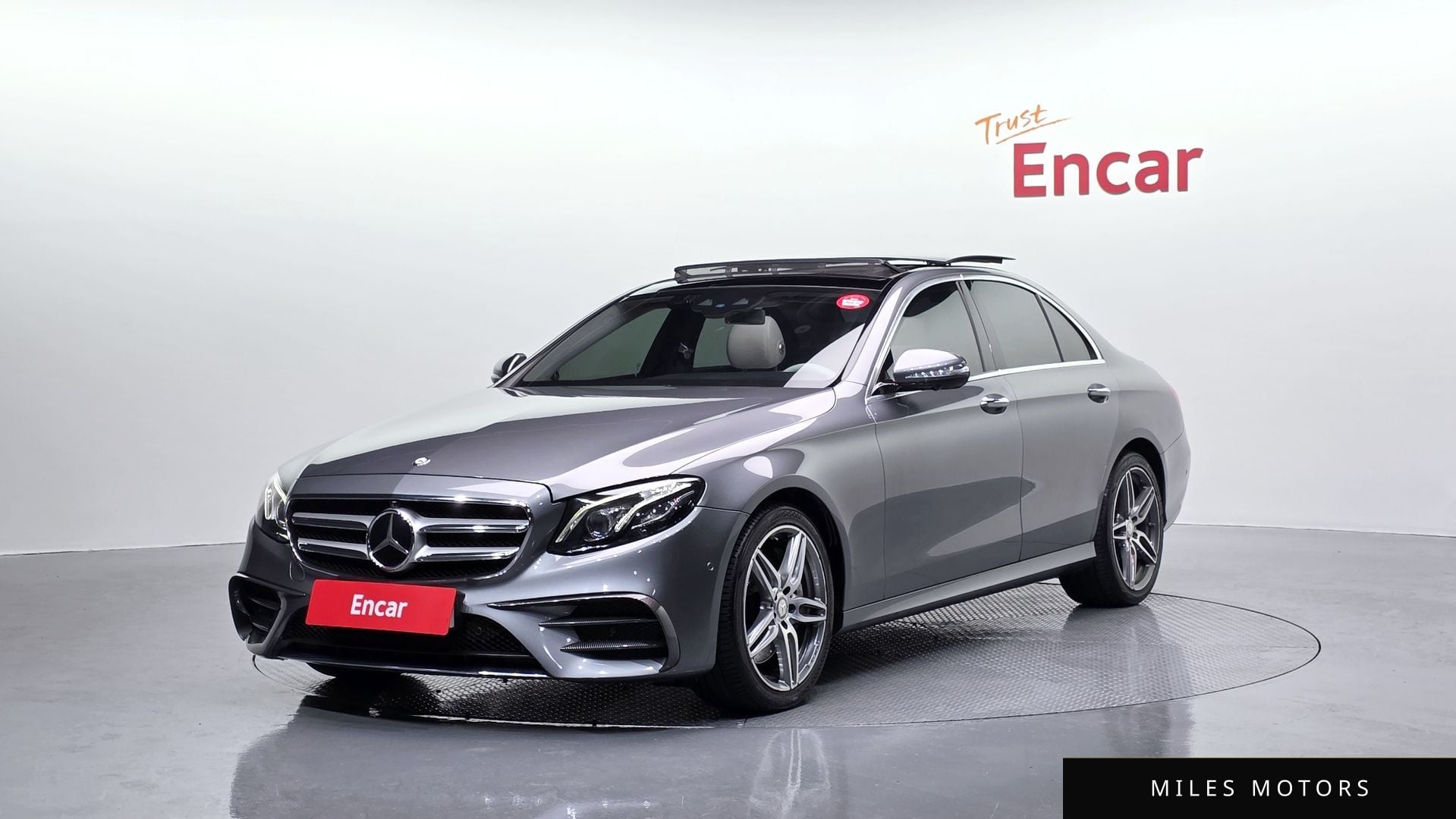 Mercedes-Benz E-Class W213 2017 — фото 1 из 12