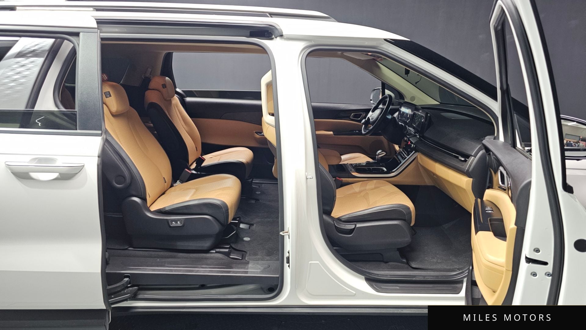 Kia Carnival 2022 — миниатюра 11