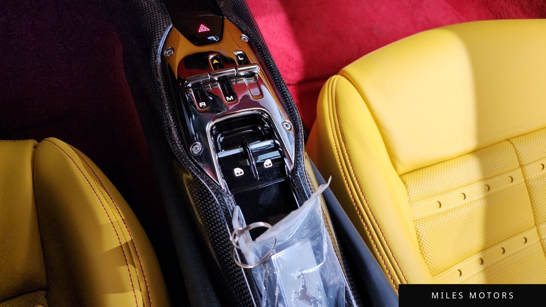 Ferrari 296 GTB 2023 — миниатюра 9