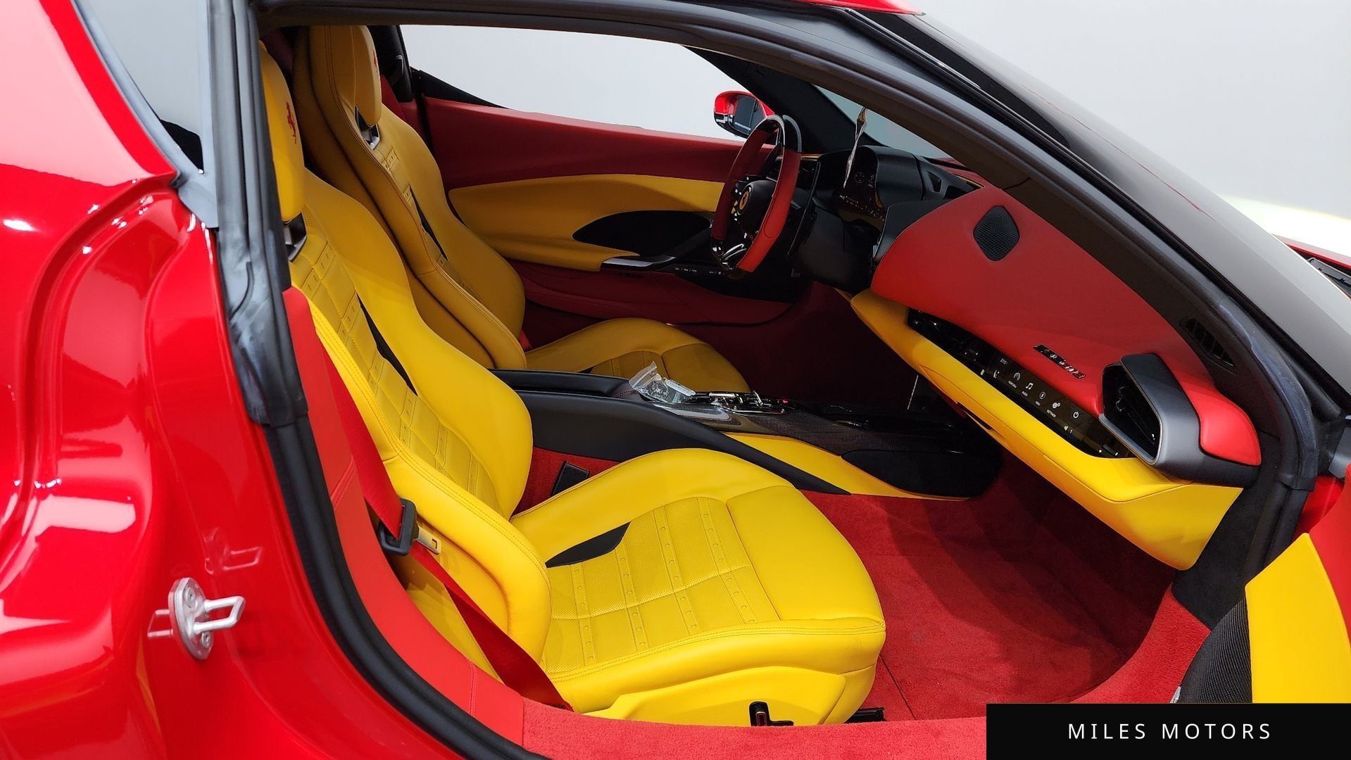 Ferrari 296 GTB 2023 — миниатюра 11