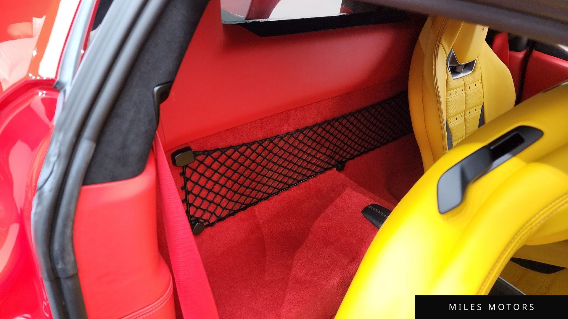 Ferrari 296 GTB 2023 — миниатюра 12