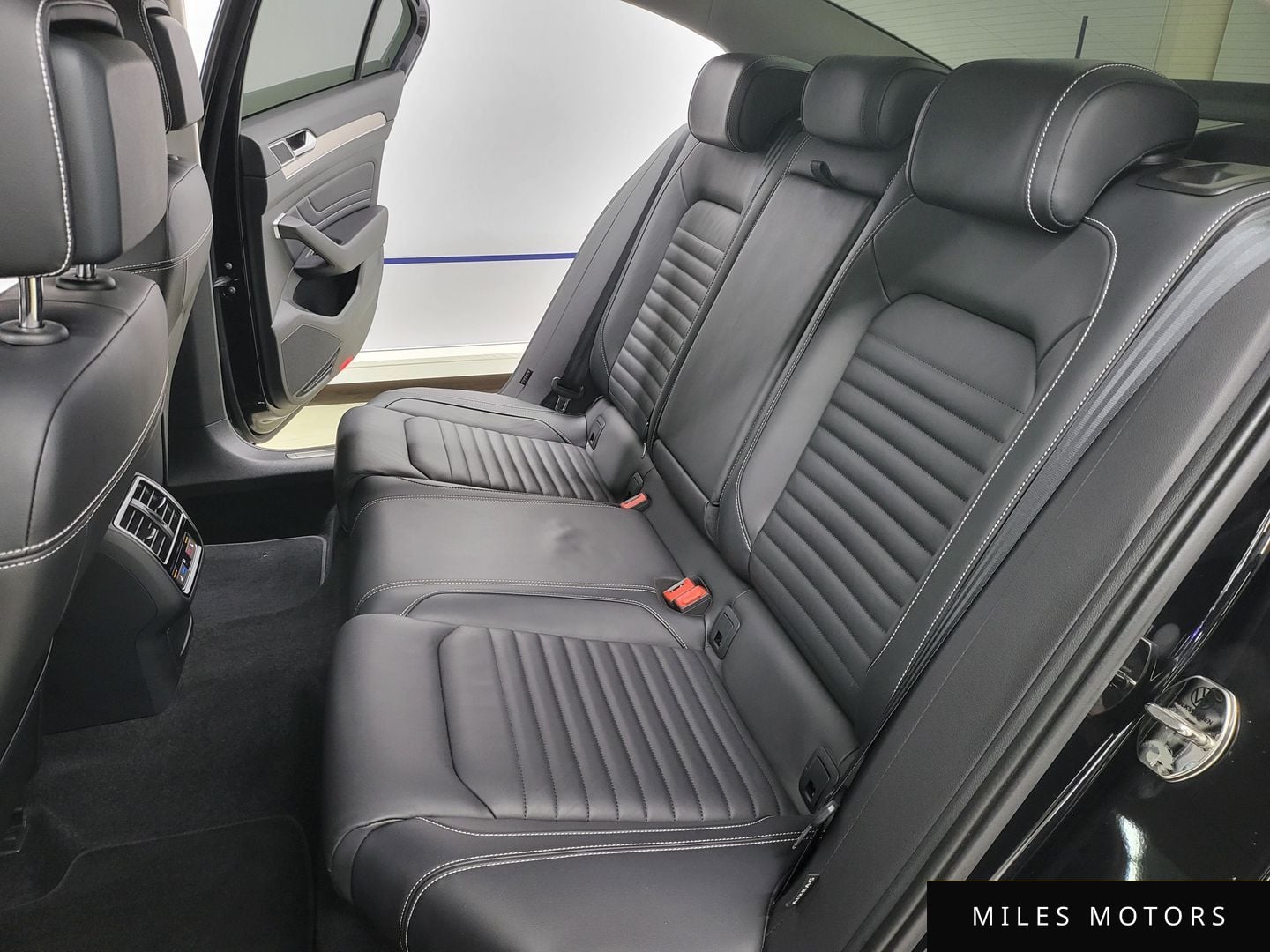 Volkswagen Passat 2021 — миниатюра 10