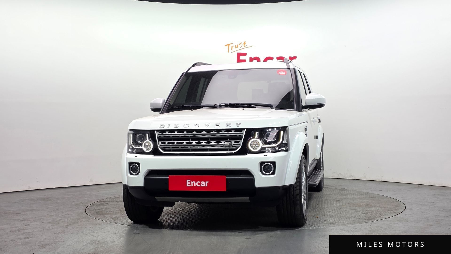 Land Rover Discovery 2016 — миниатюра 3