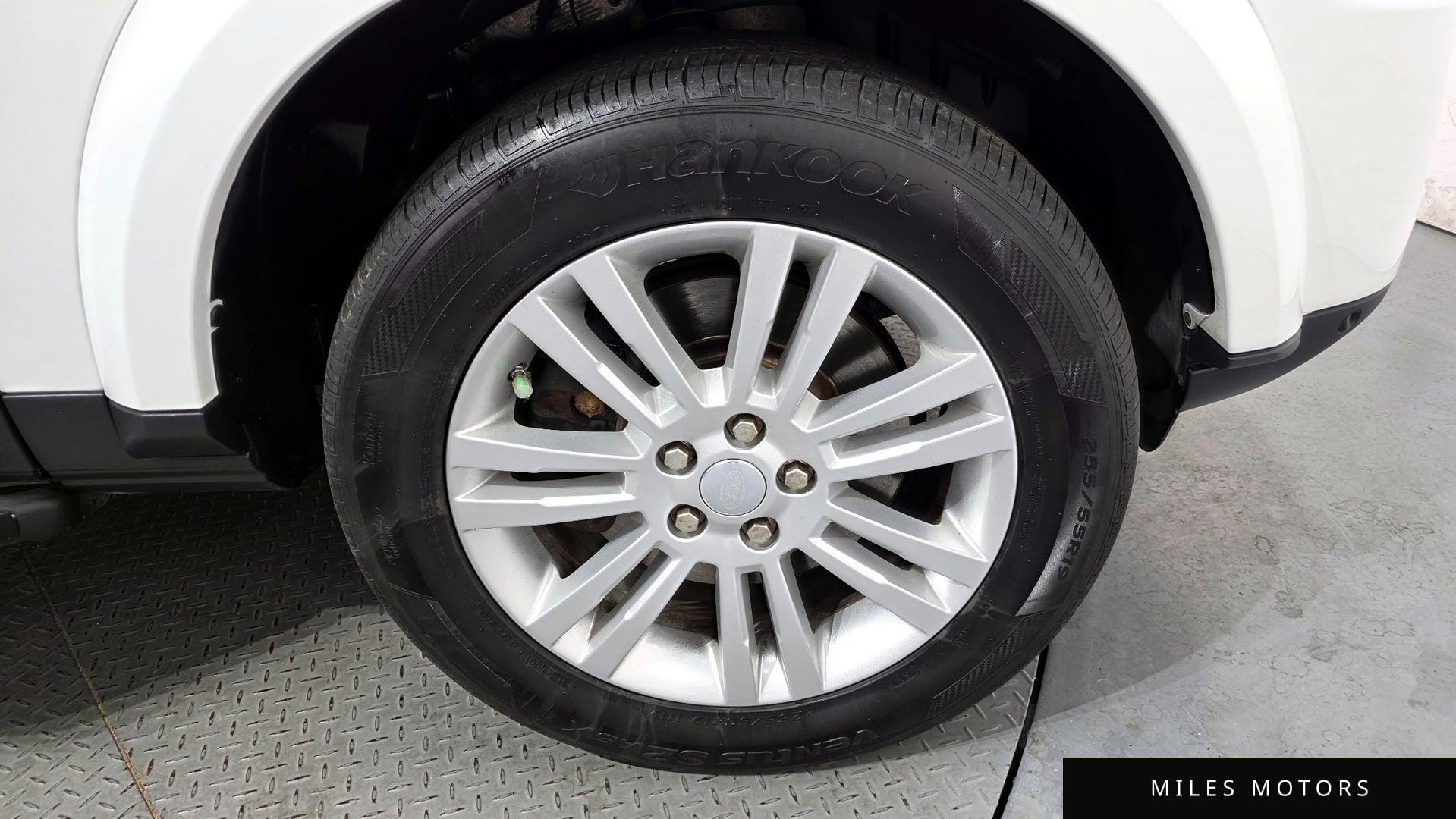 Land Rover Discovery 2016 — миниатюра 5