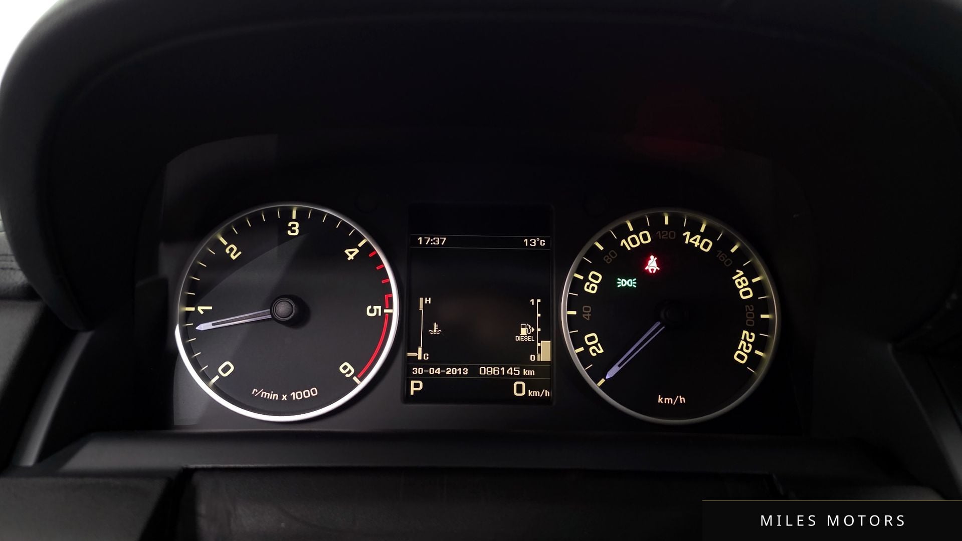 Land Rover Discovery 2016 — миниатюра 8