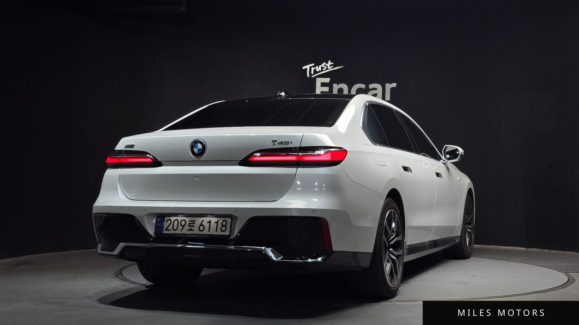 BMW 7 Series (G70) 2024 — миниатюра 2