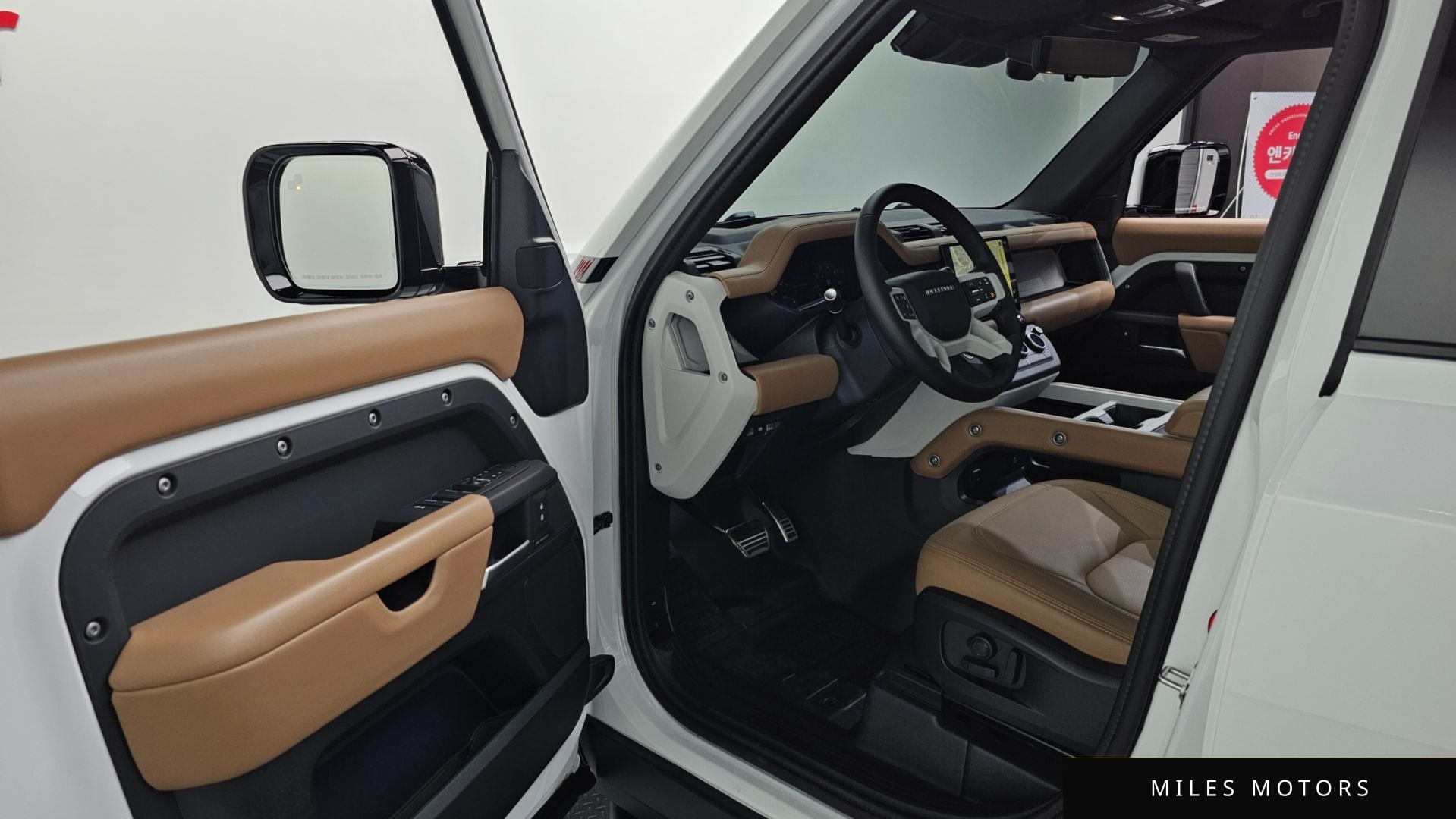 Land Rover Defender 2025 — миниатюра 11