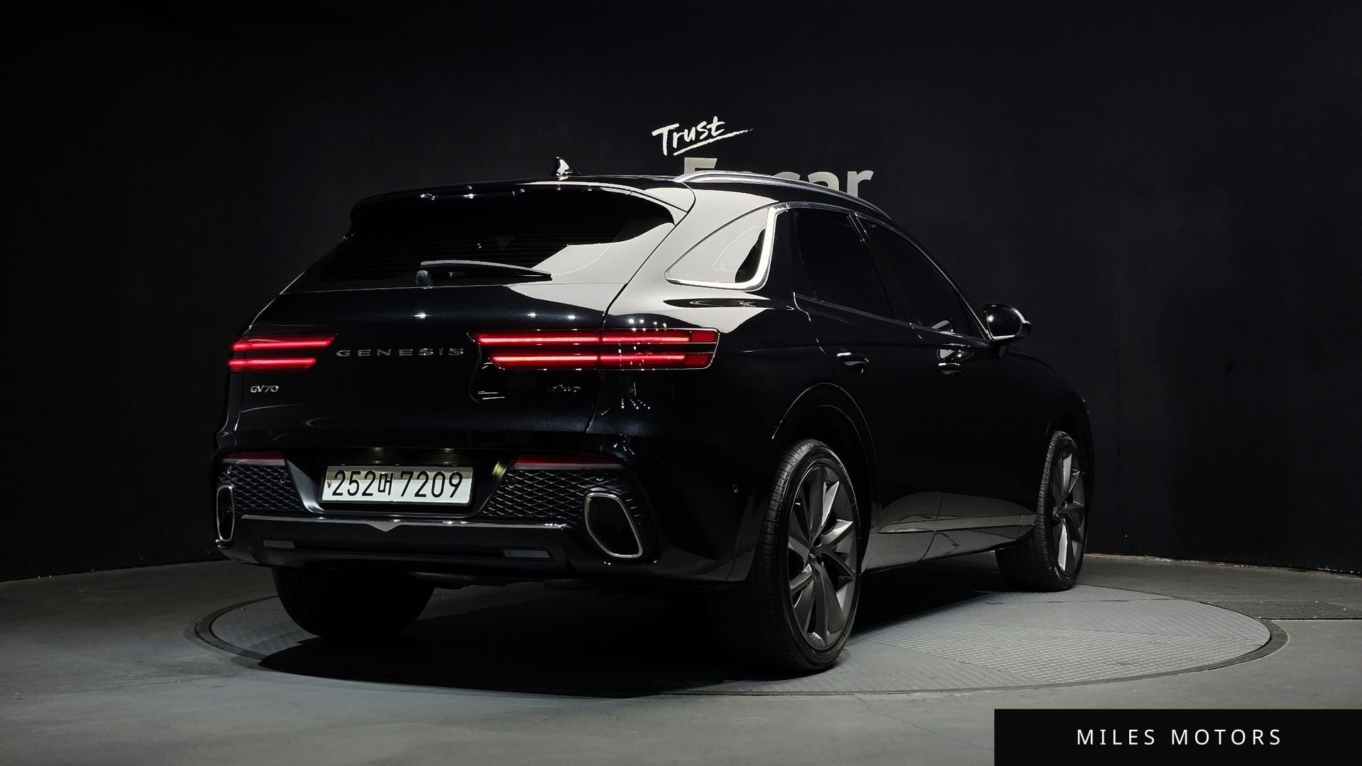 Genesis GV70 2021 — миниатюра 2