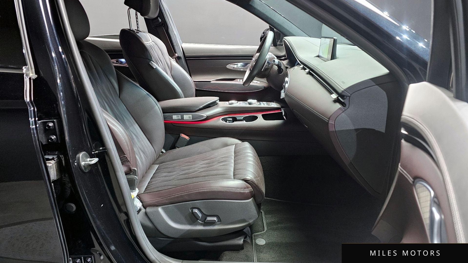Genesis GV70 2021 — миниатюра 11