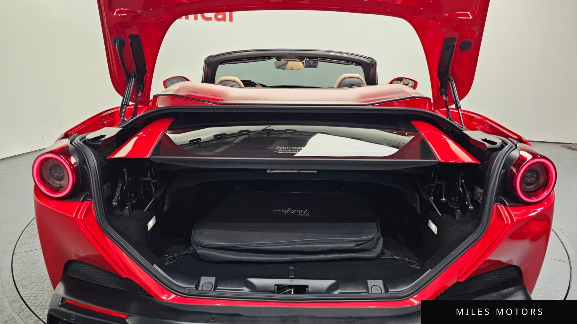Ferrari 포르토피노 2020 — миниатюра 20