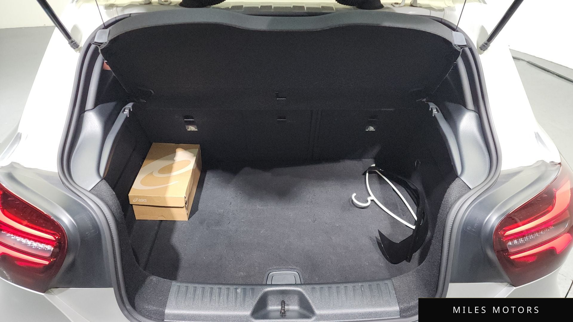 Mercedes-Benz A-클래스 W176 2016 — миниатюра 20