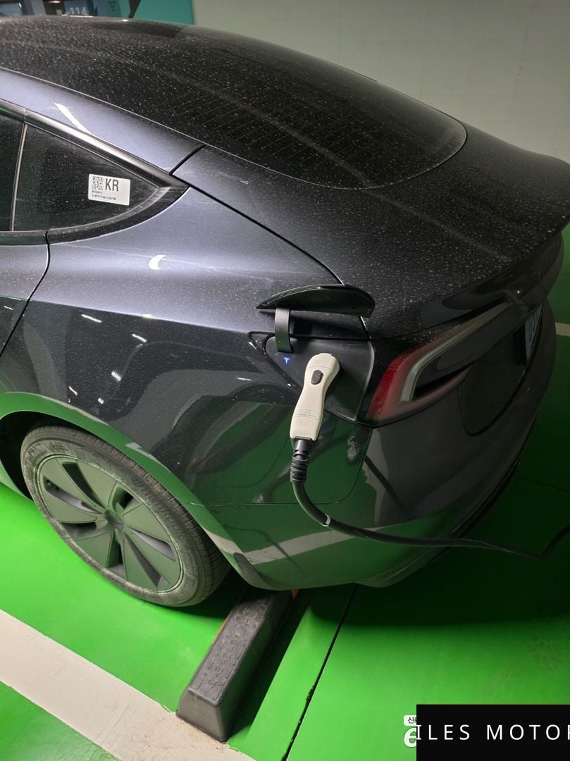 Tesla 모델 3 2025 — миниатюра 5