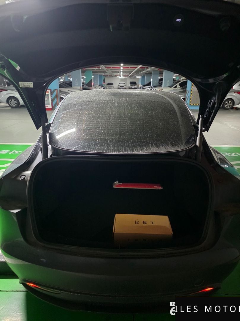 Tesla 모델 3 2025 — миниатюра 8