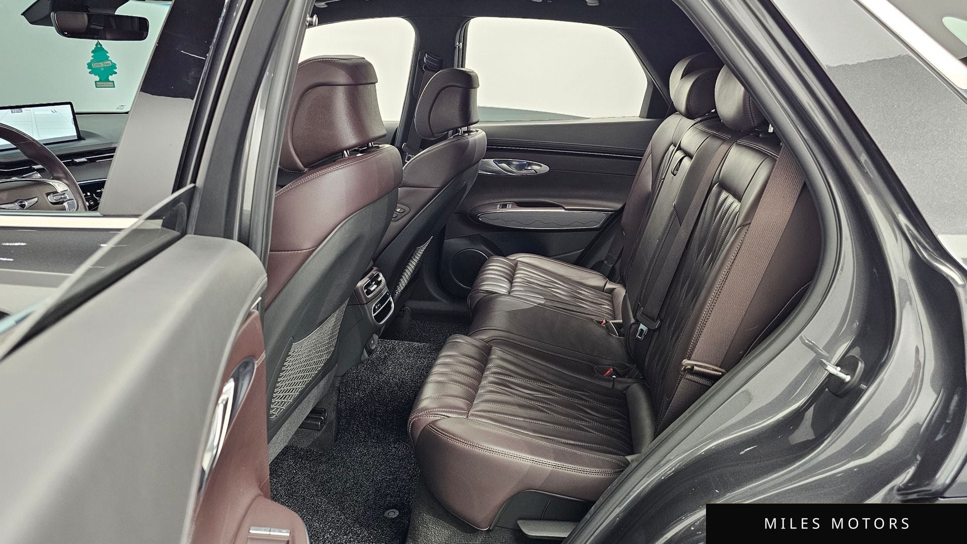Genesis GV70 2022 — миниатюра 12