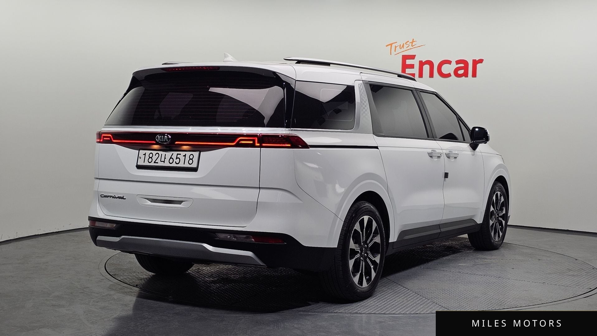 Kia Carnival 2021 — миниатюра 2