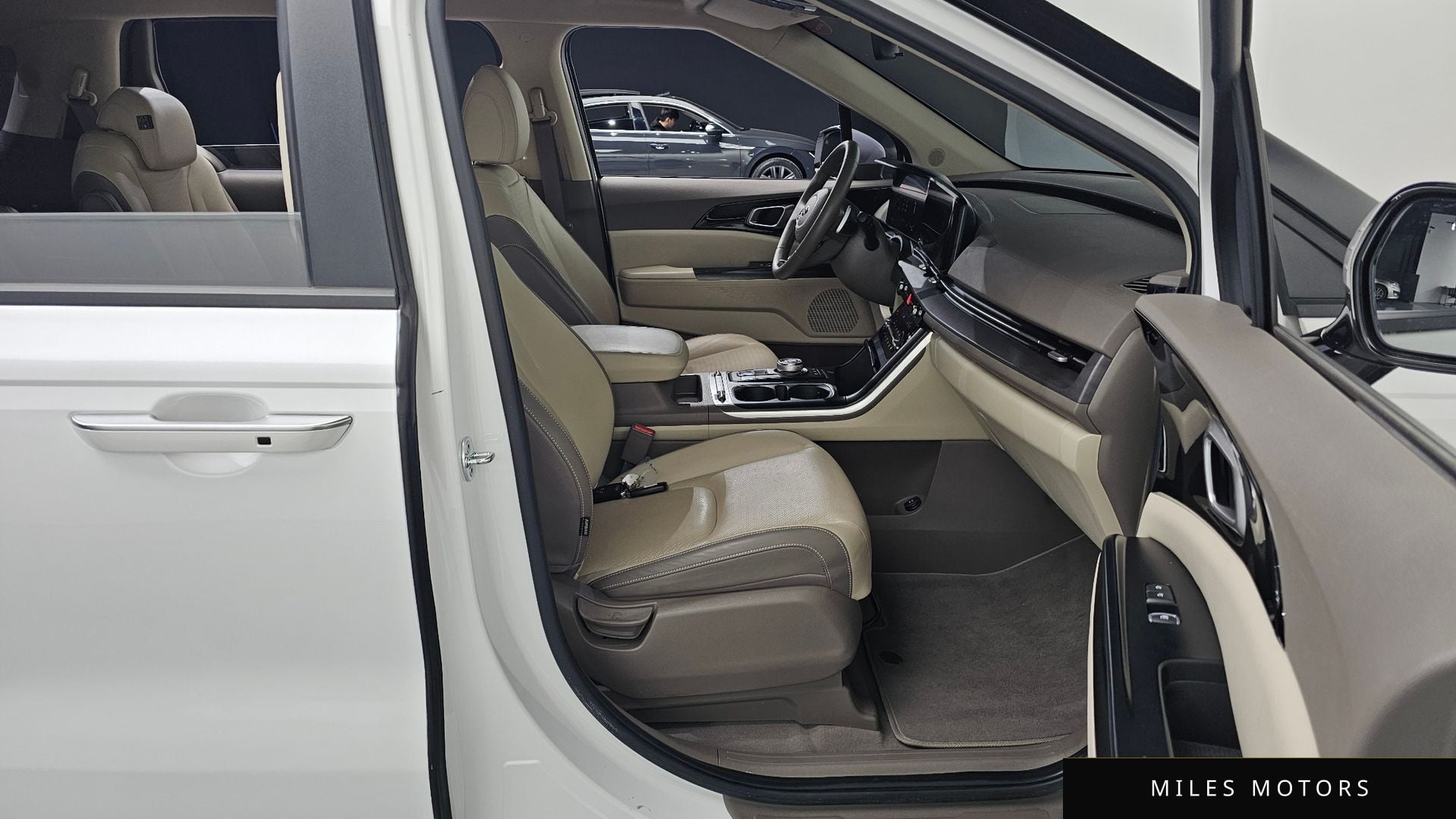 Kia Carnival 2021 — миниатюра 11
