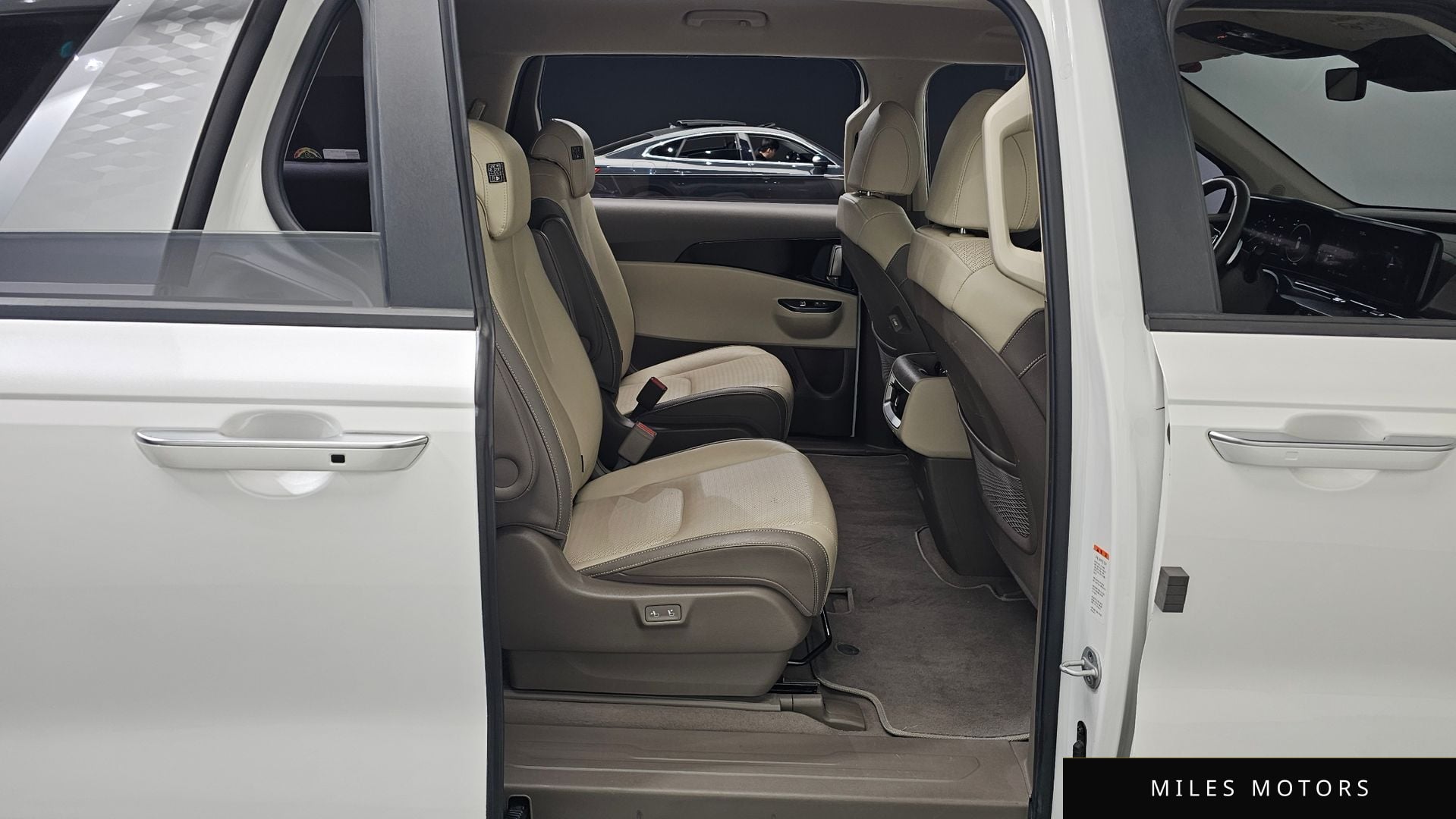 Kia Carnival 2021 — миниатюра 12