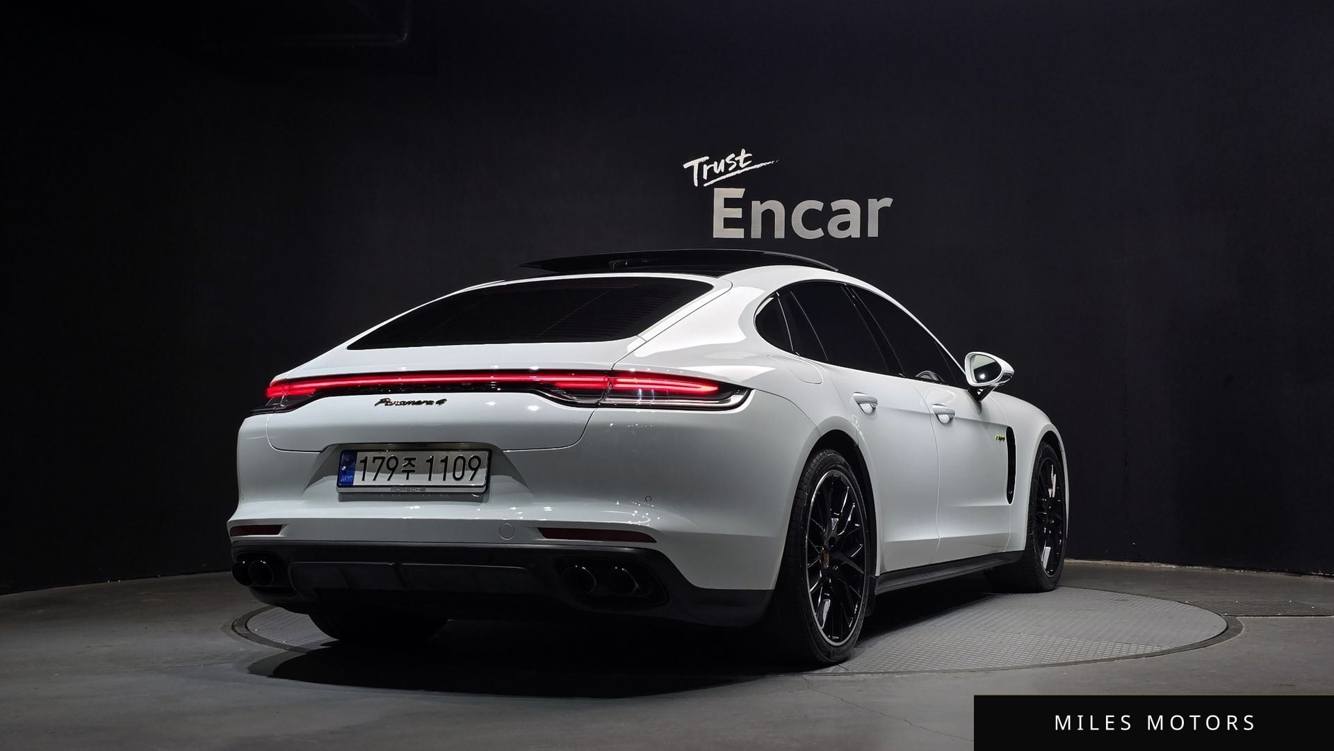 Porsche Panamera 2022 — миниатюра 2