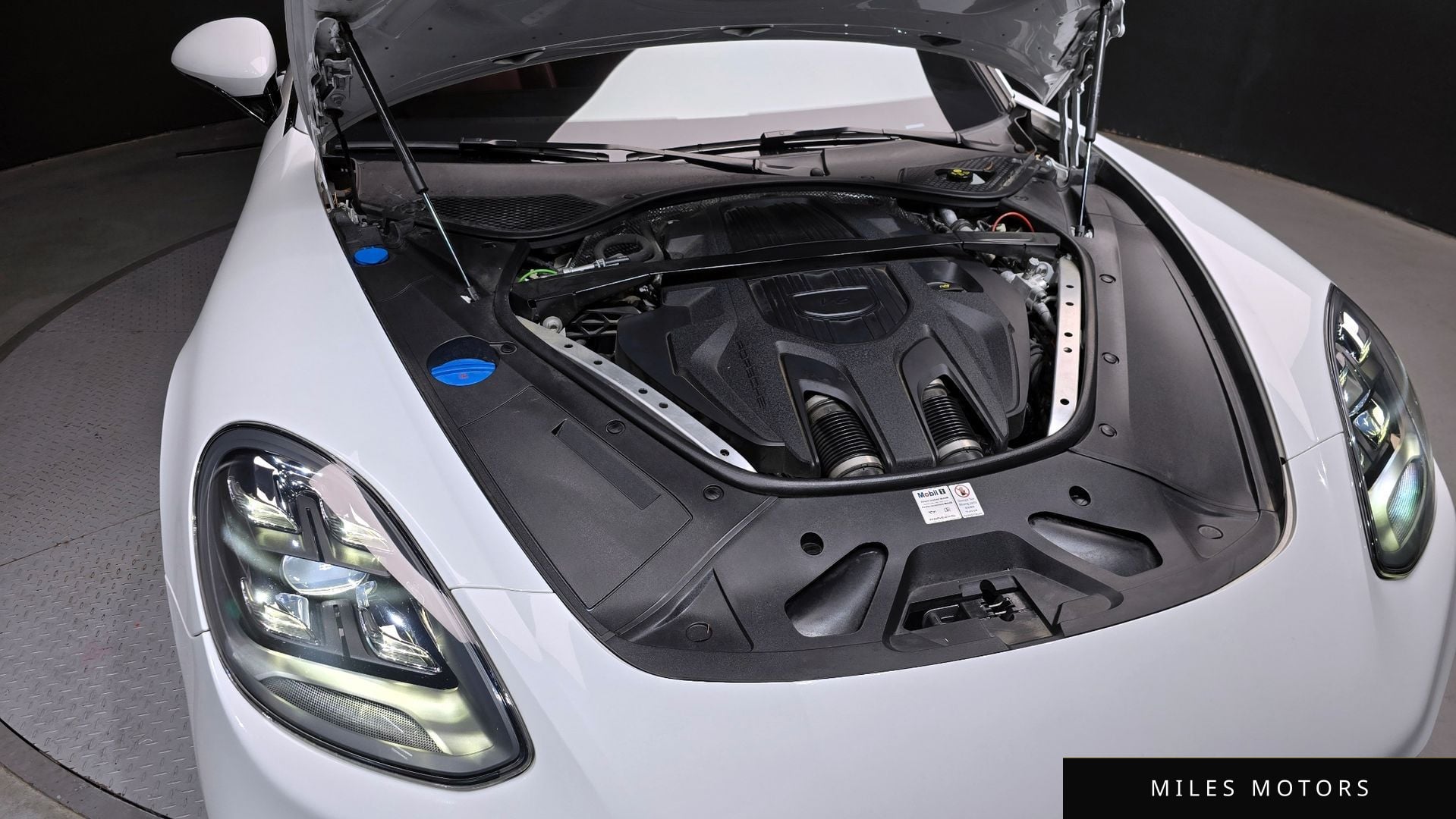 Porsche Panamera 2022 — миниатюра 6