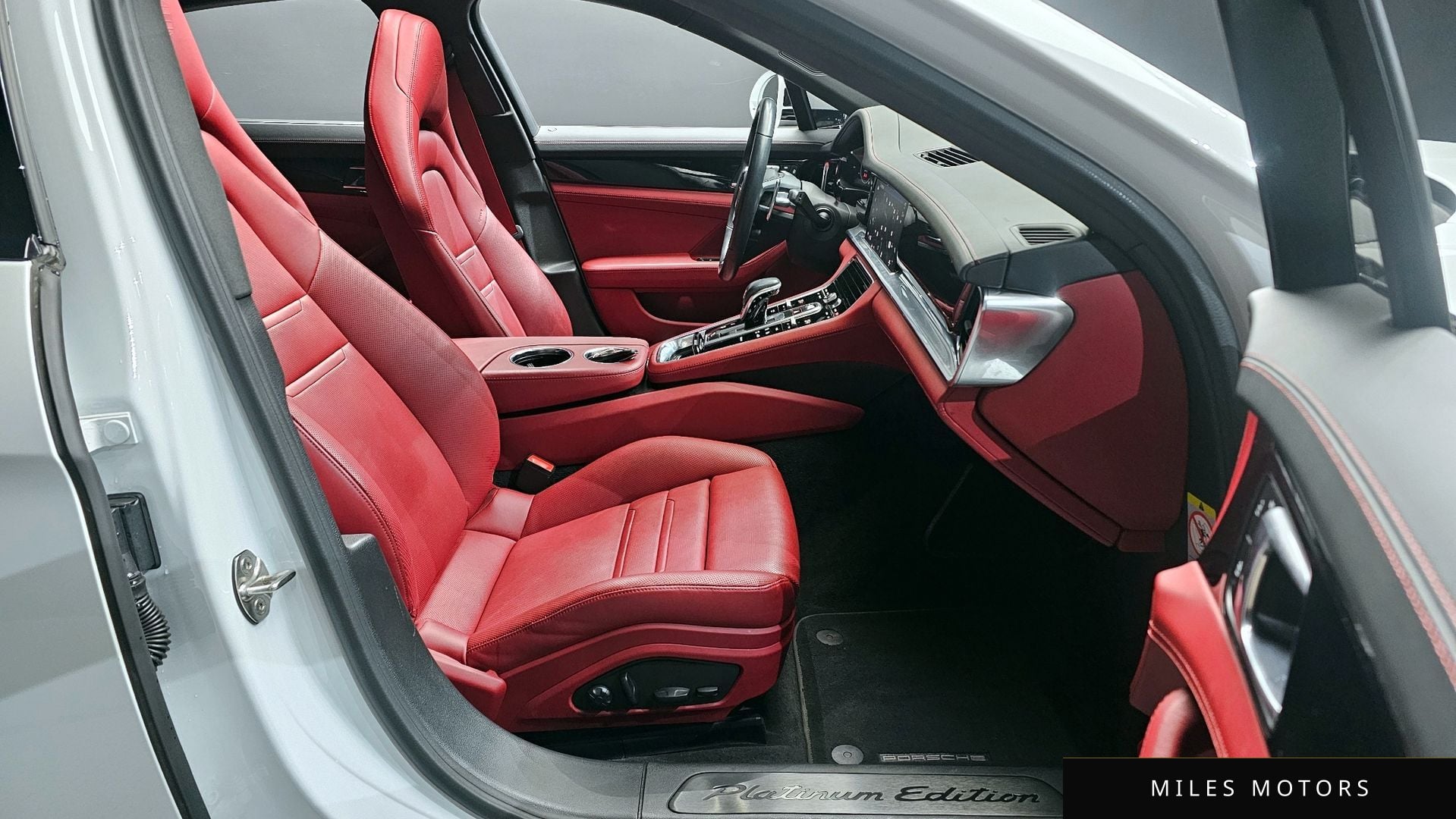 Porsche Panamera 2022 — миниатюра 11