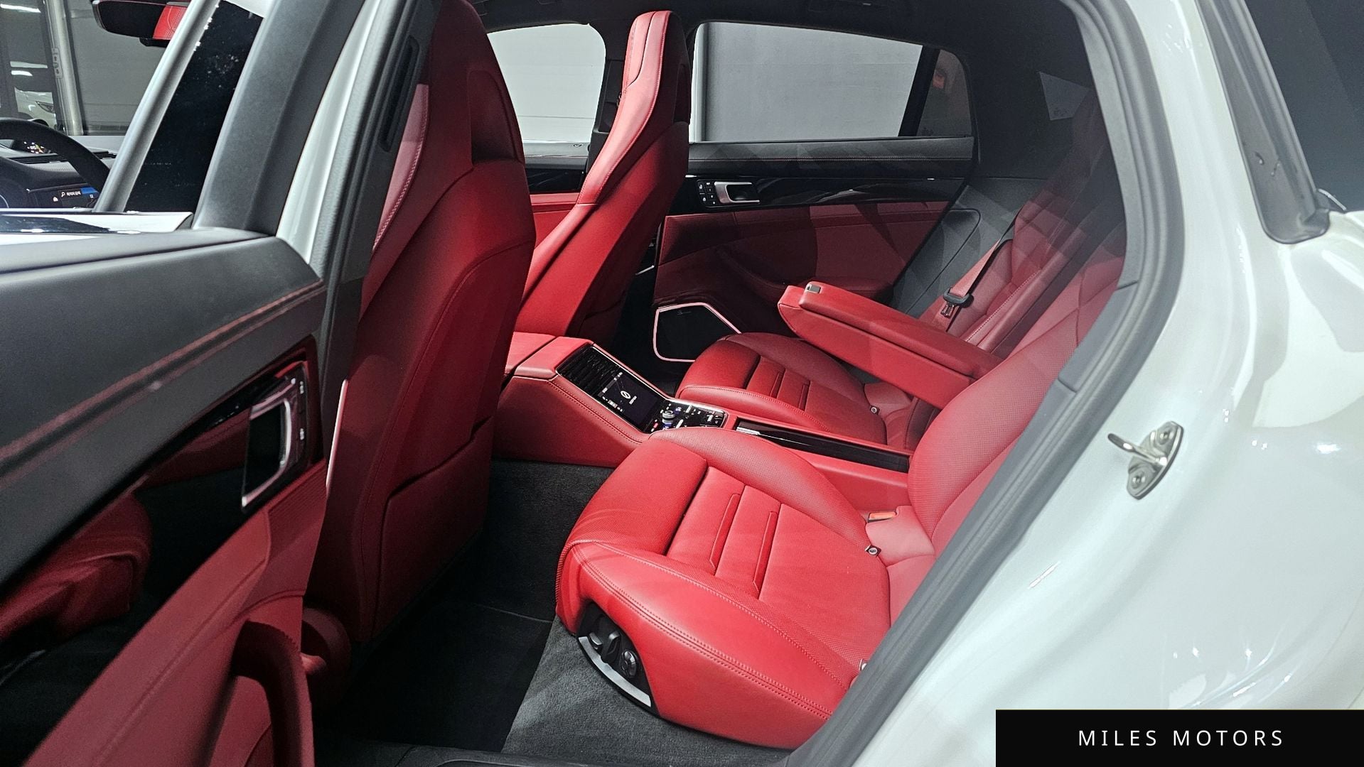 Porsche Panamera 2022 — миниатюра 12